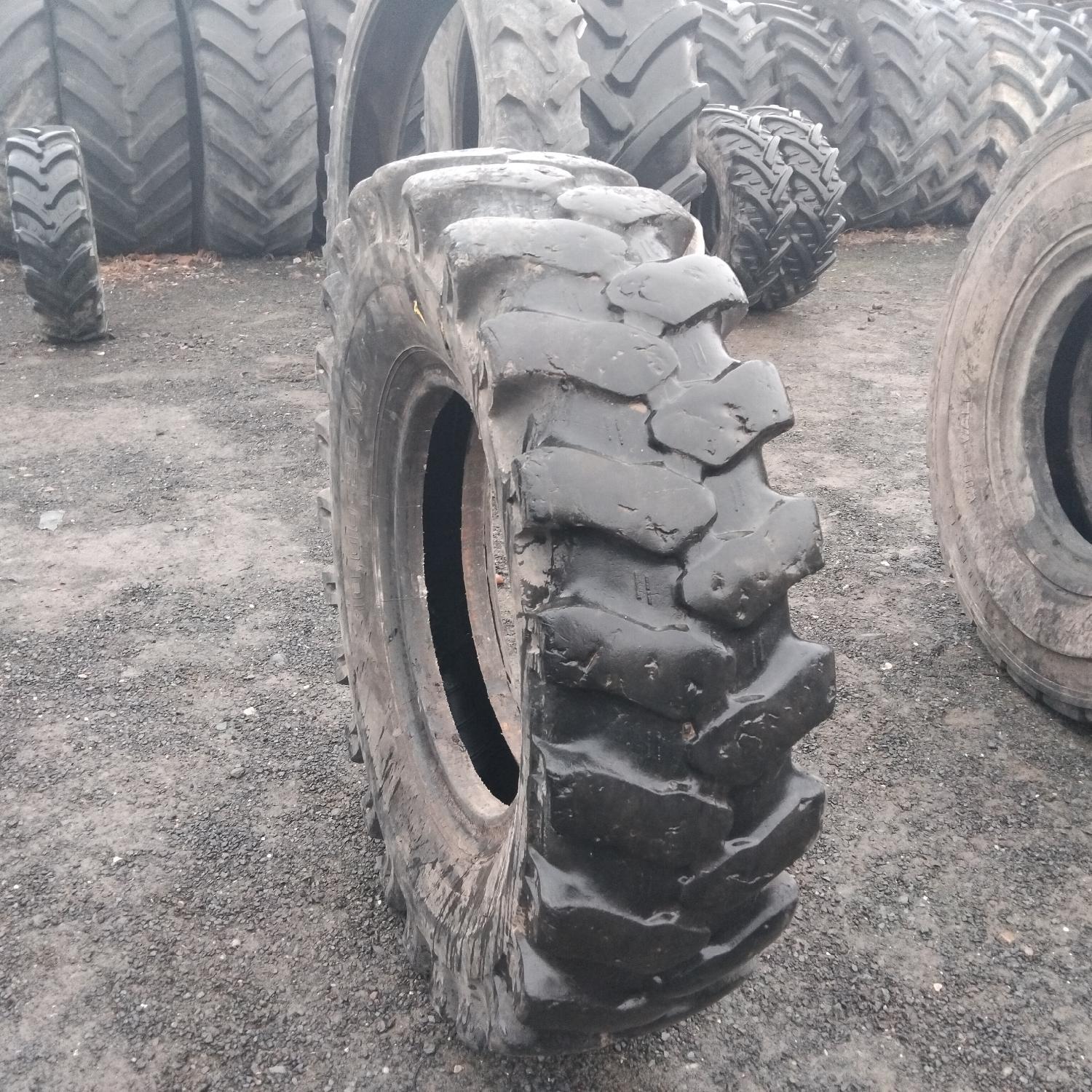  Cauciucuri 10.00-20  Universal