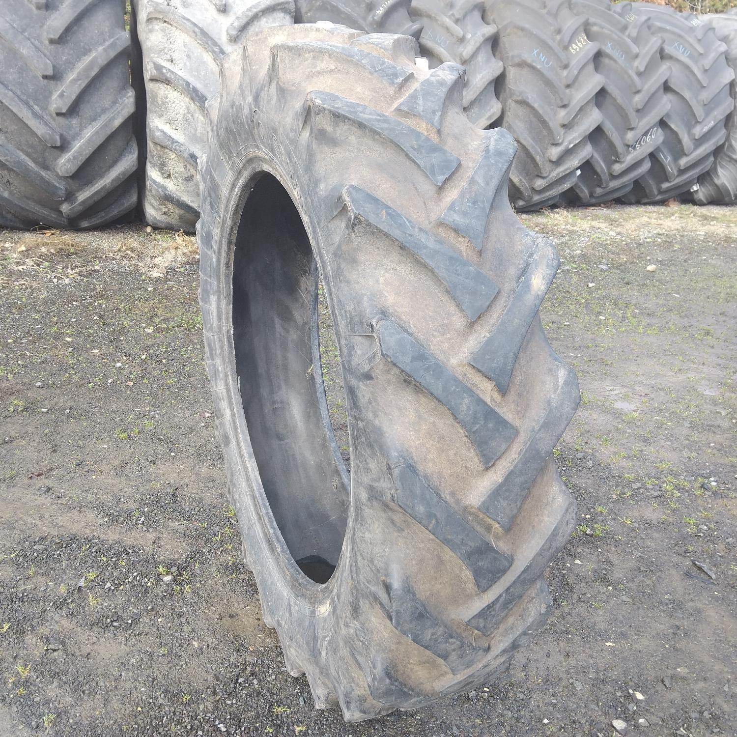  Cauciucuri 12.4-32 (320/85R32) Semperit