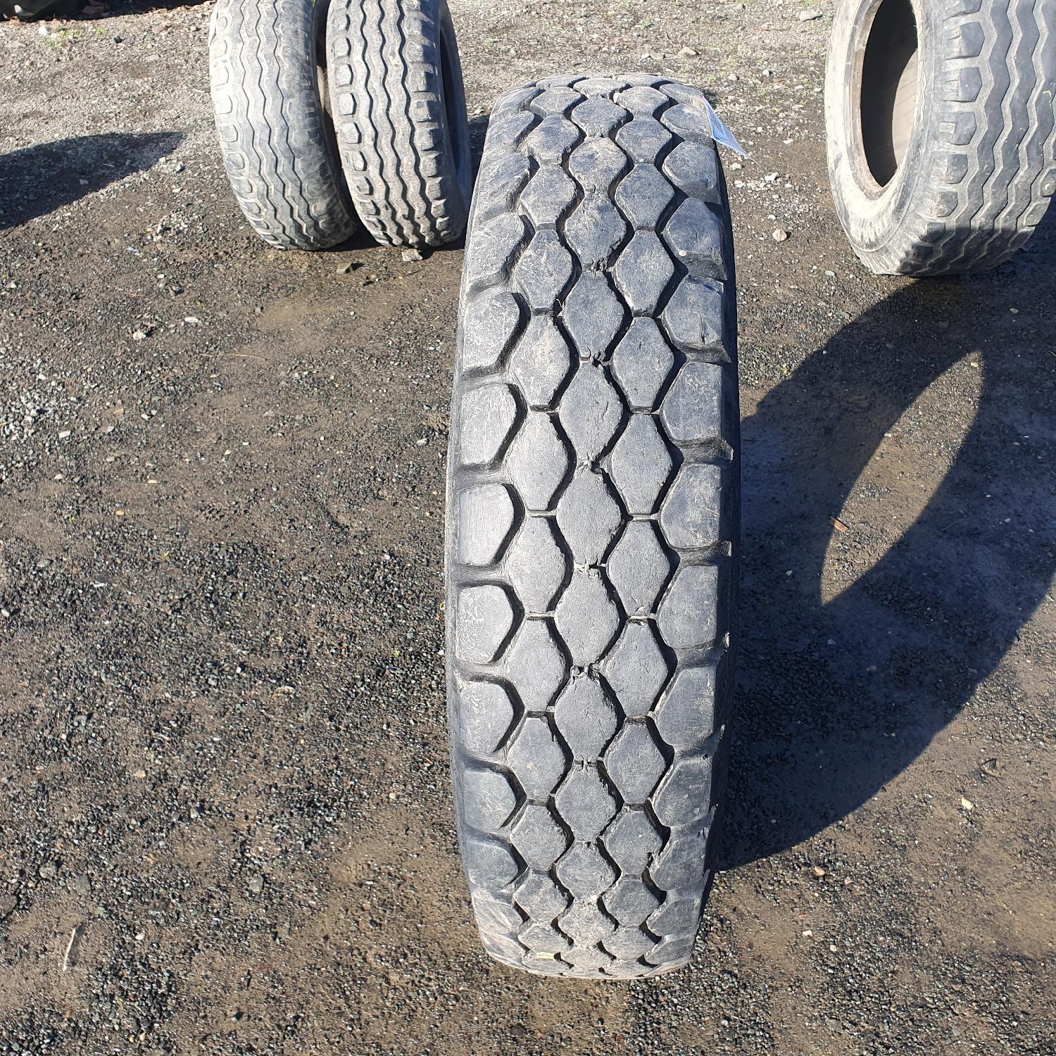  Cauciucuri 9.00R20  Kama