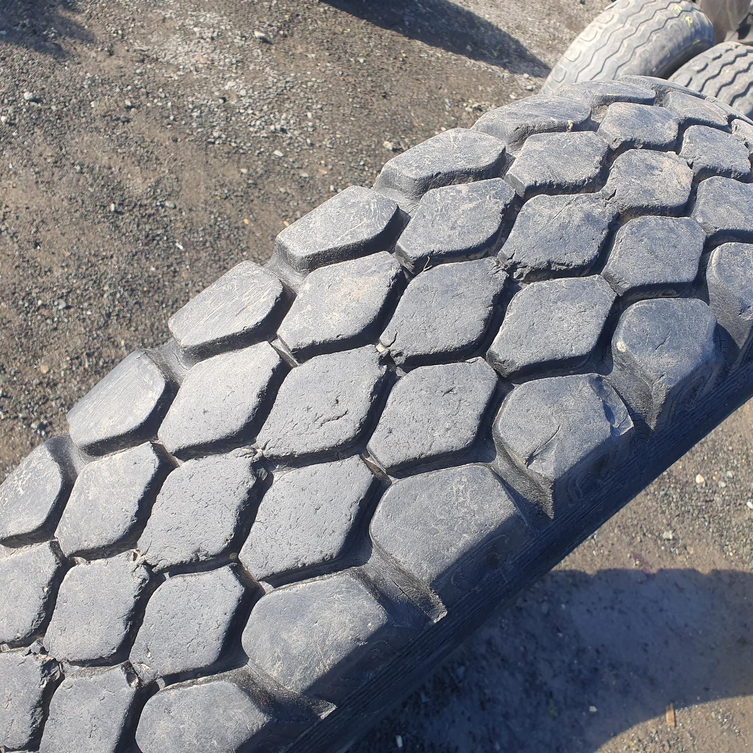  Cauciucuri 9.00R20  Kama