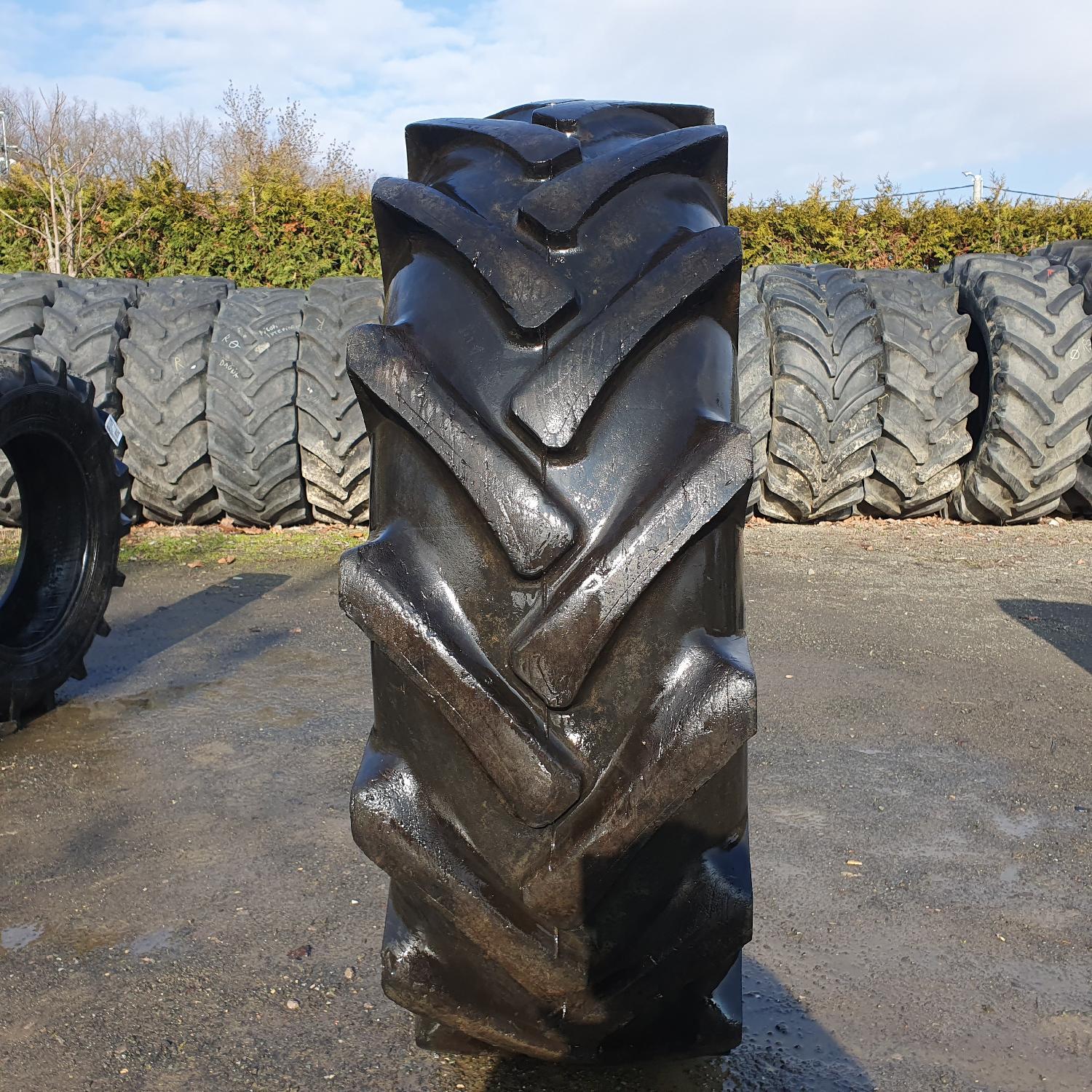  Cauciucuri 16.9-30 (420/85R30) Semperit