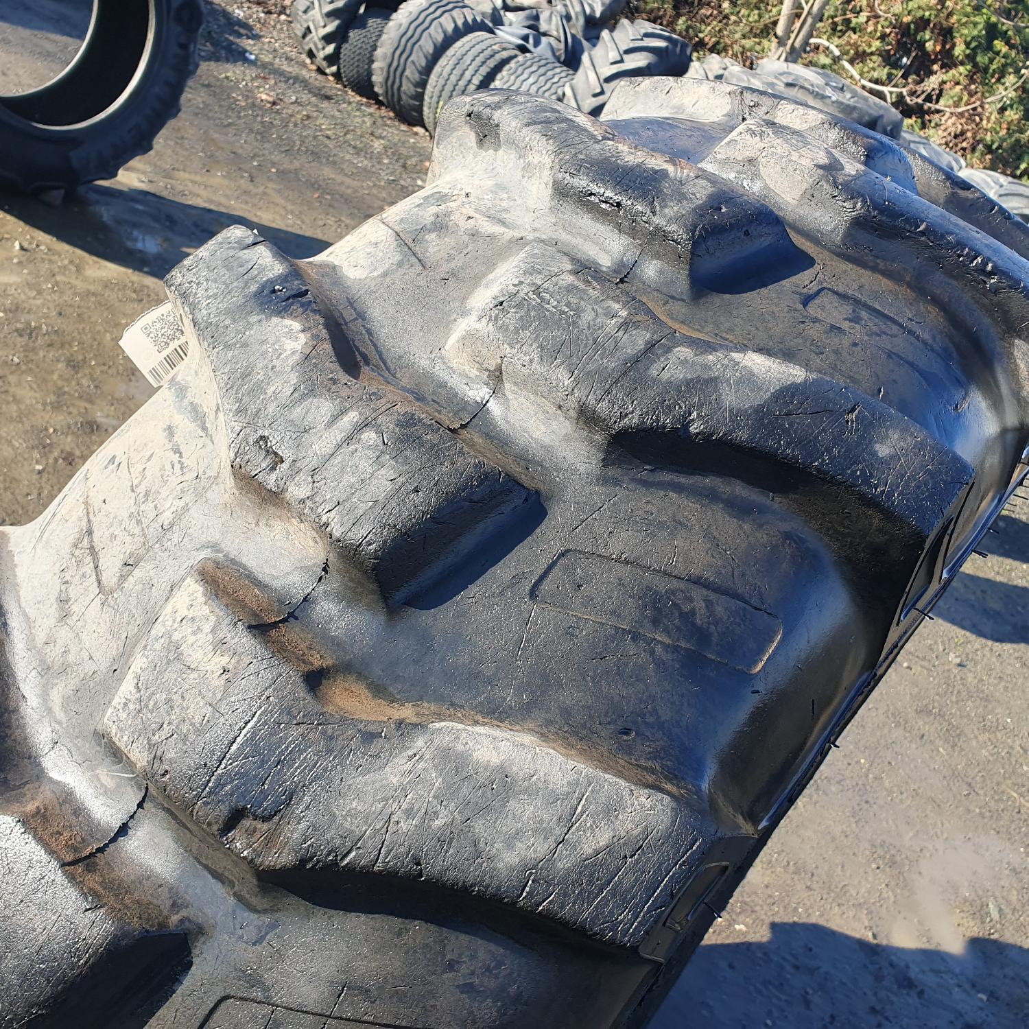  Cauciucuri 16.9-28 (420/85R28) Speedways