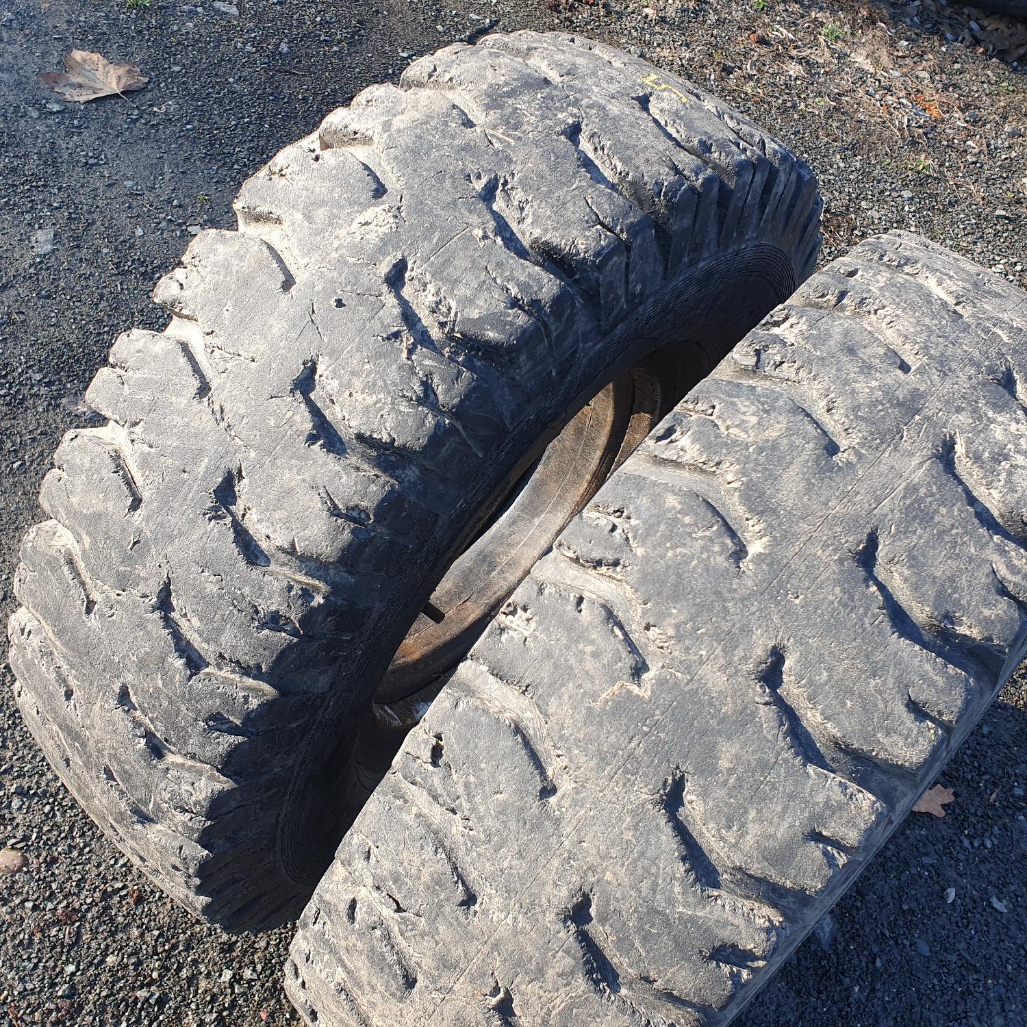  Cauciucuri 7.00-12  Universal