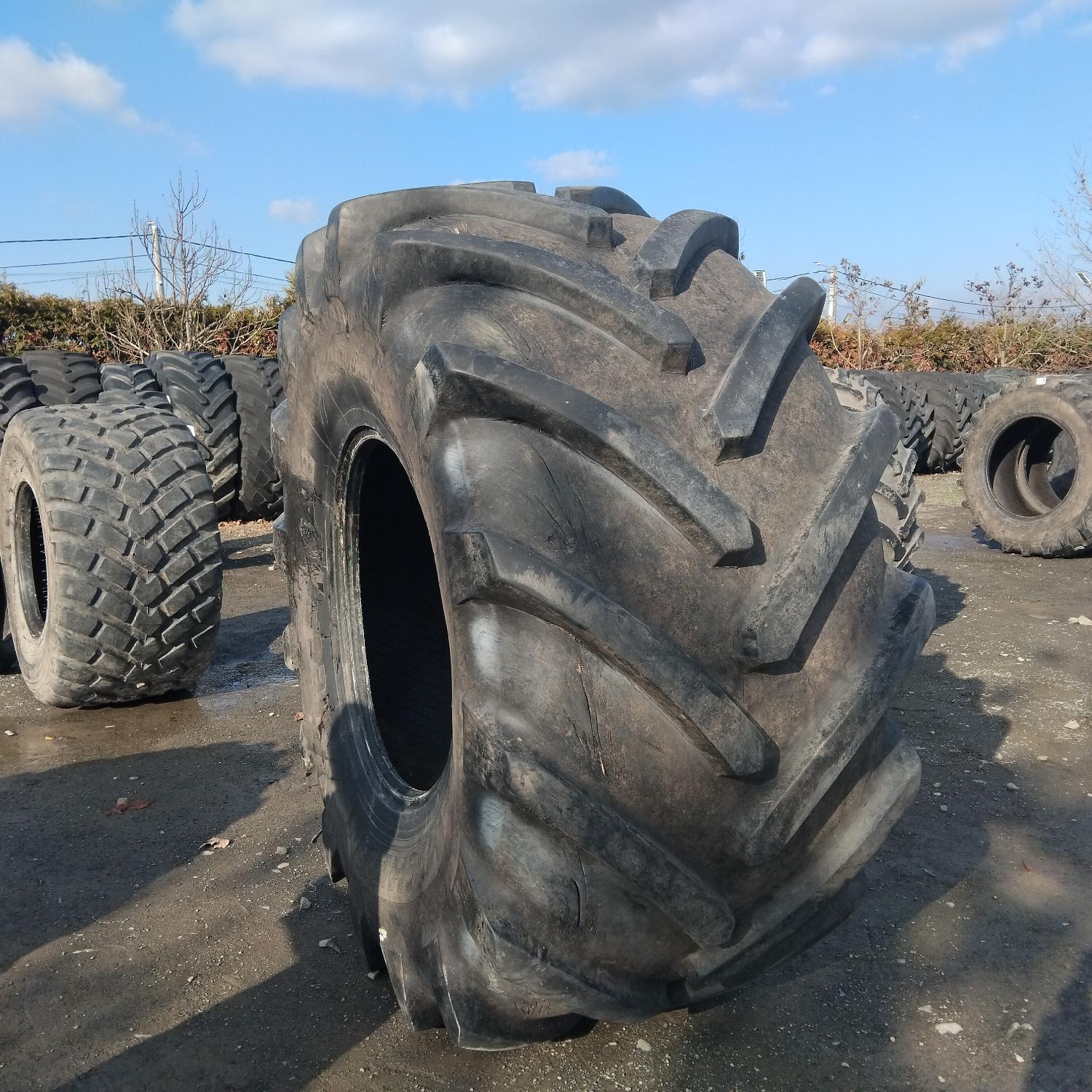  Cauciucuri 900/60R32  Michelin