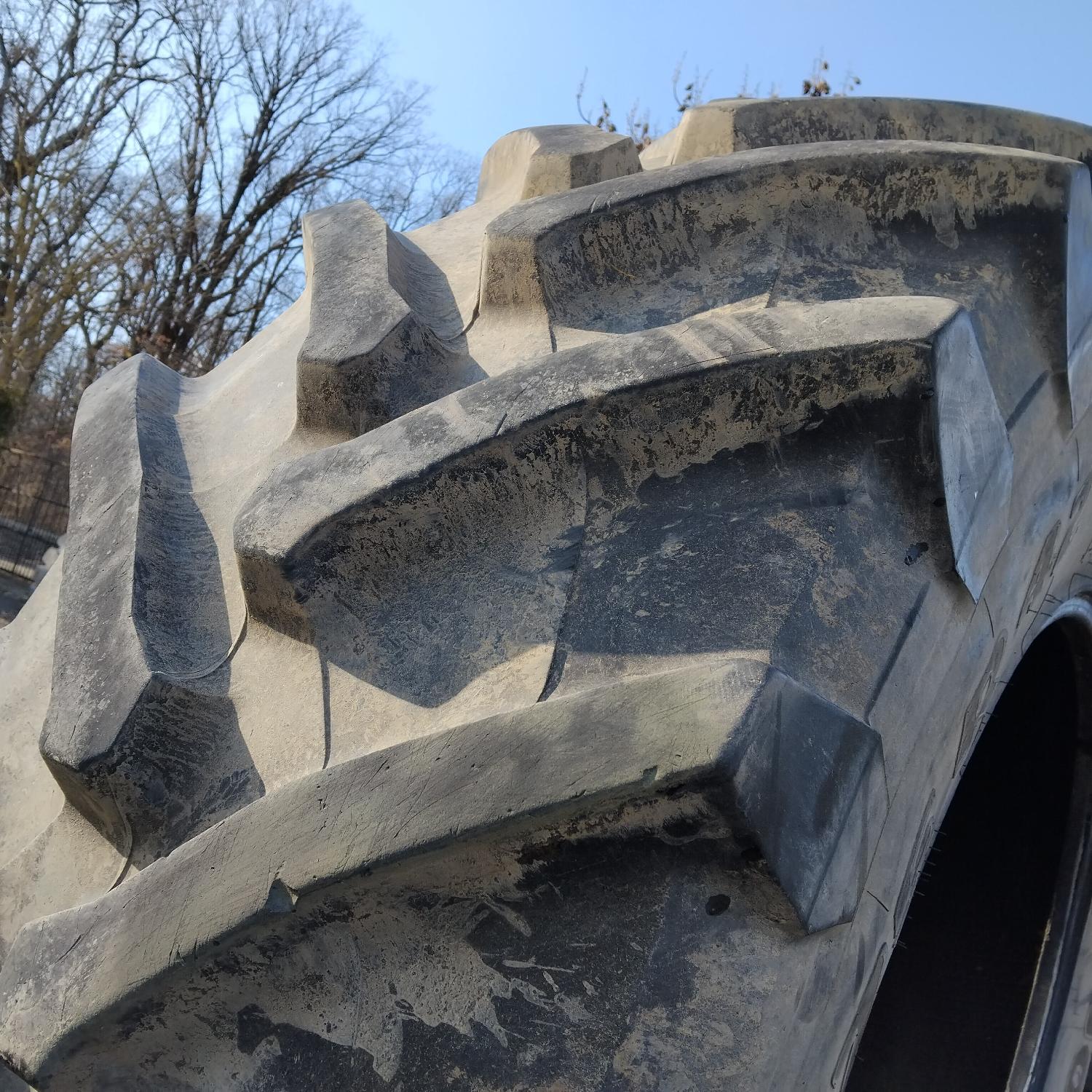  Cauciucuri 710/75R42  Trelleborg