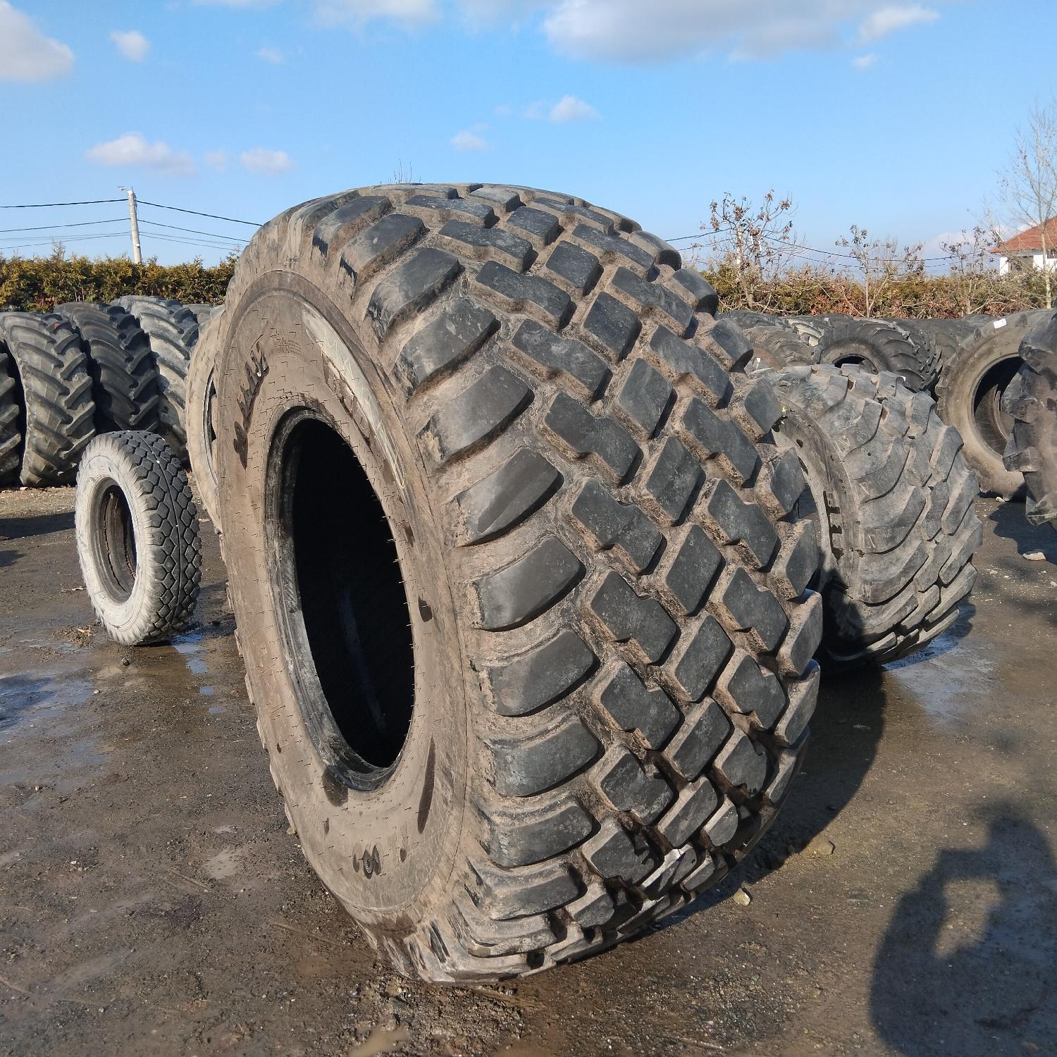  Cauciucuri 30.5R32  Bkt