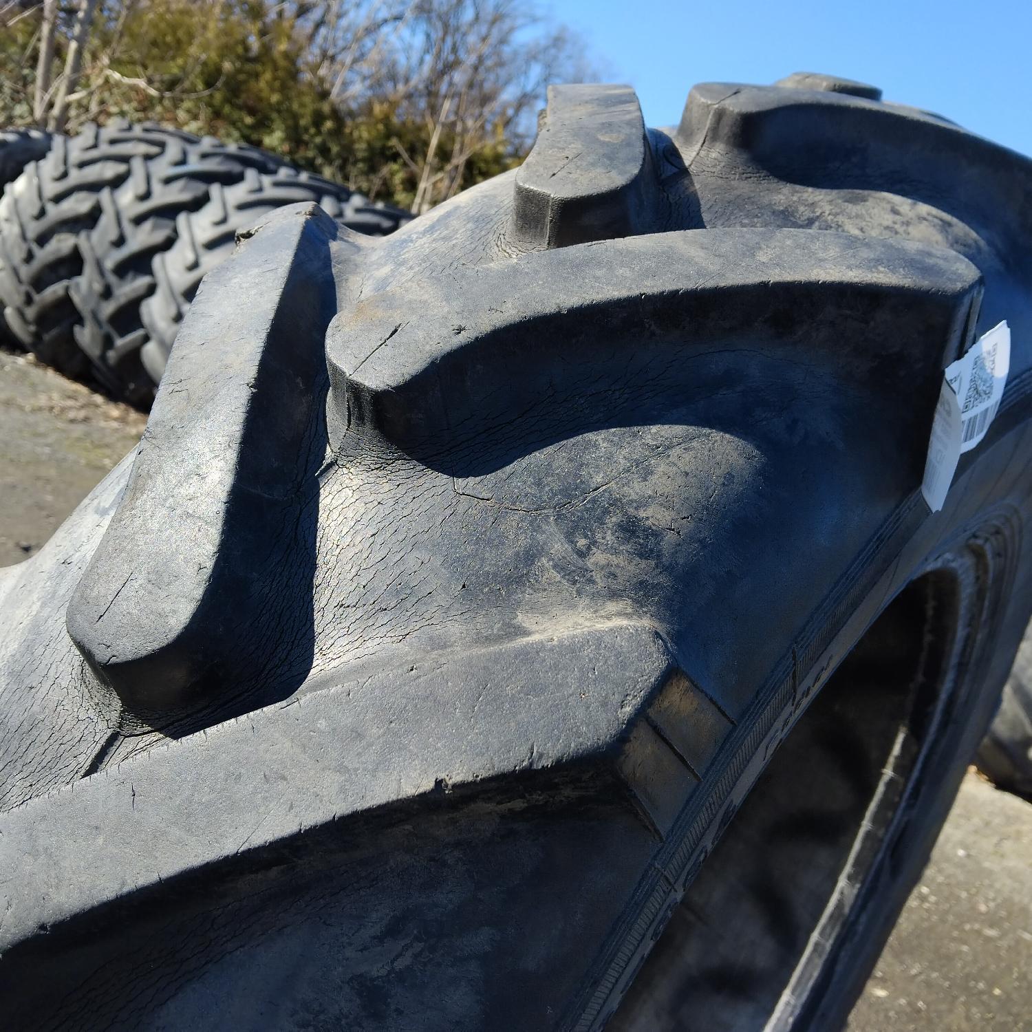  Cauciucuri 12.4R28 (320/85R28) Universal