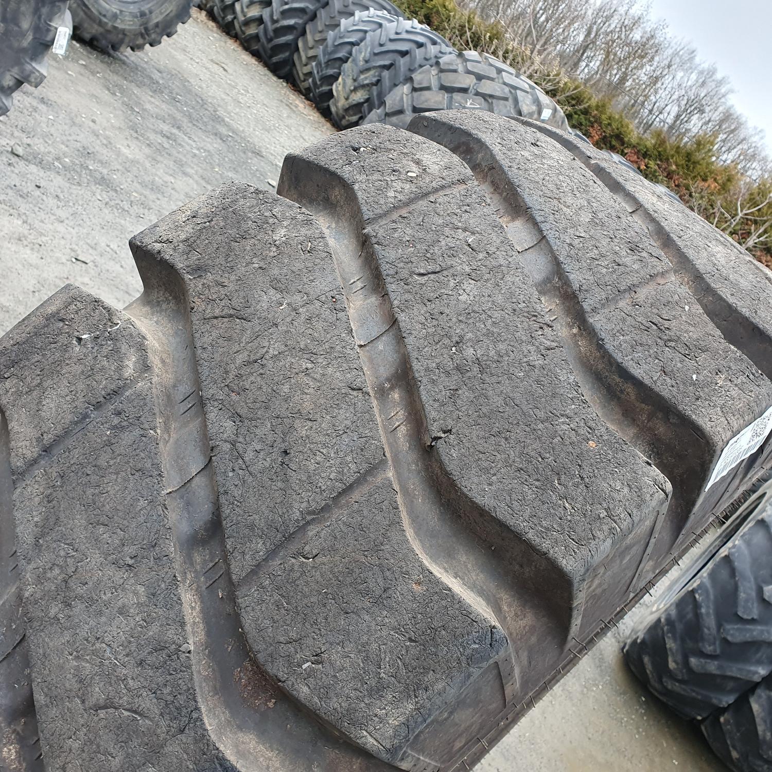  Cauciucuri 20.5-25  Alliance