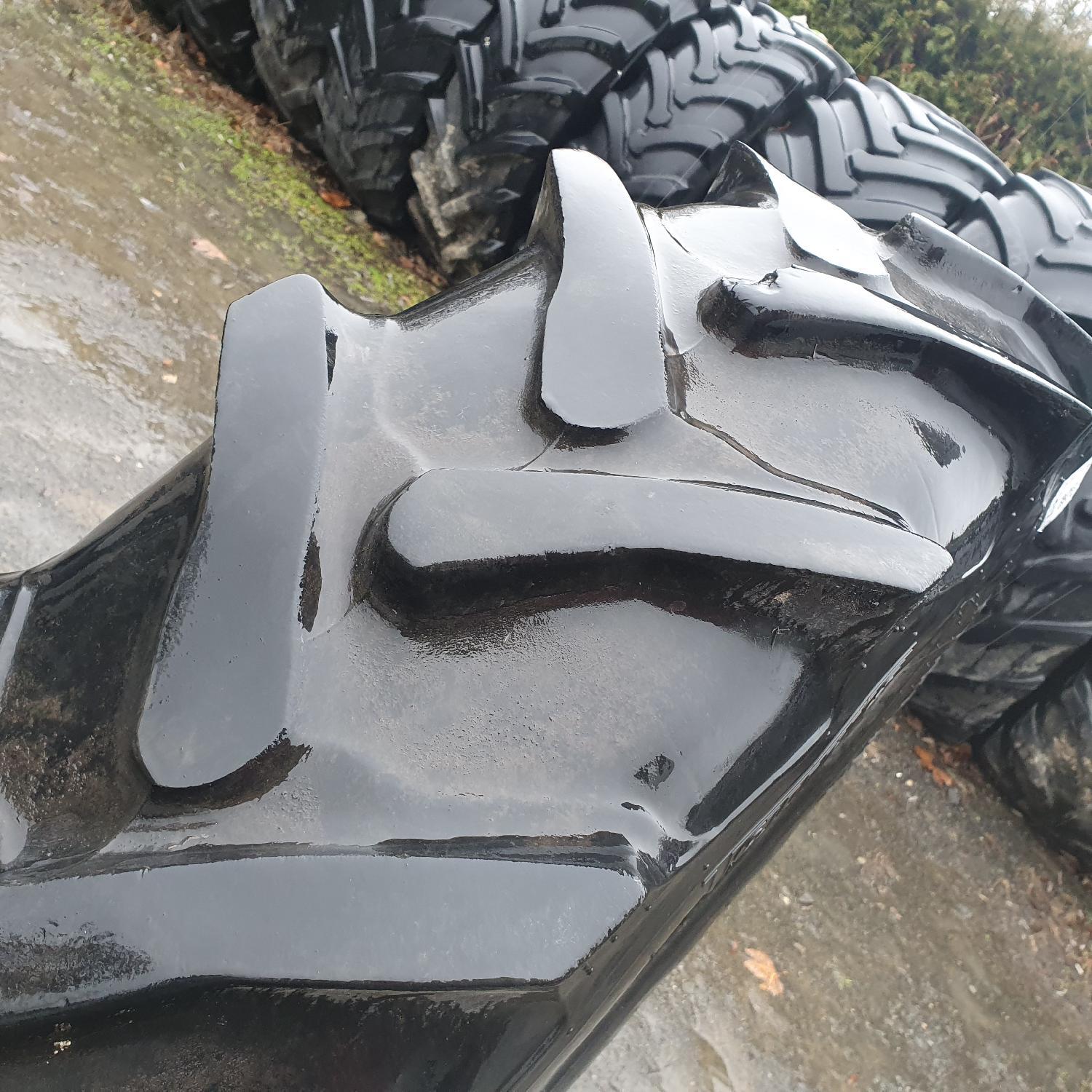  Cauciucuri 11.2R32 (270/95R32) Taurus