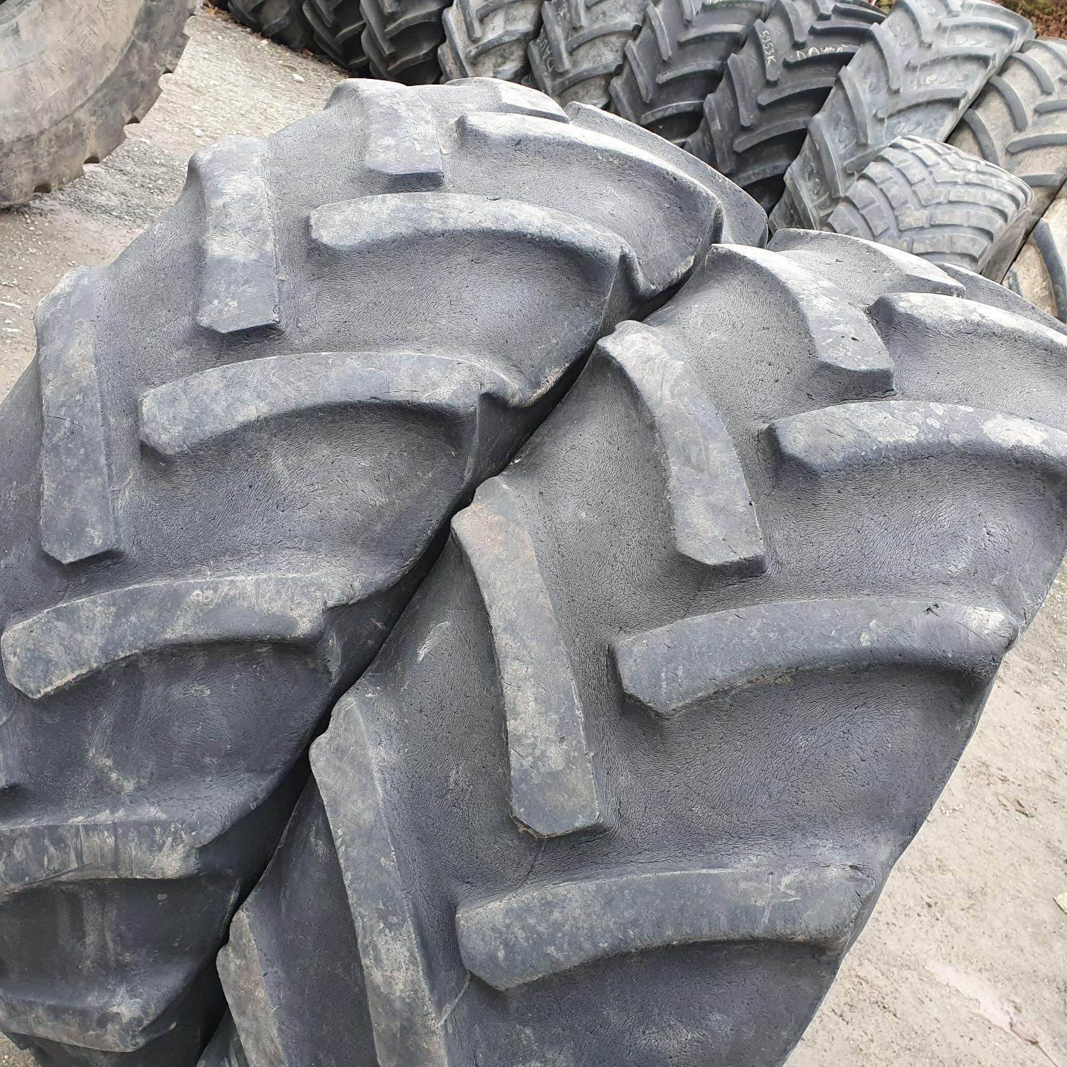  Cauciucuri 340/85R24 (13.6R24) Mitas