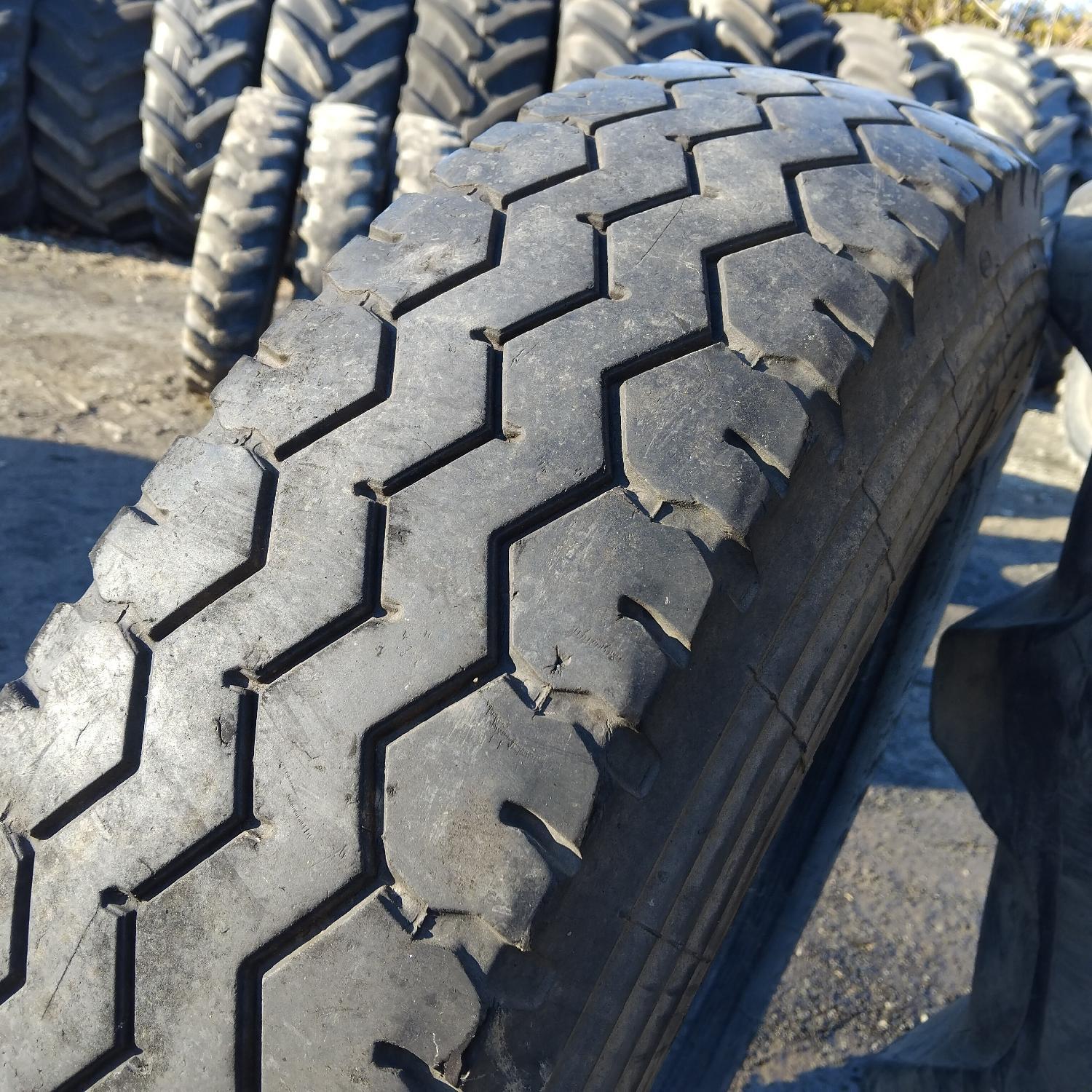  Cauciucuri 10R22.5  Semperit