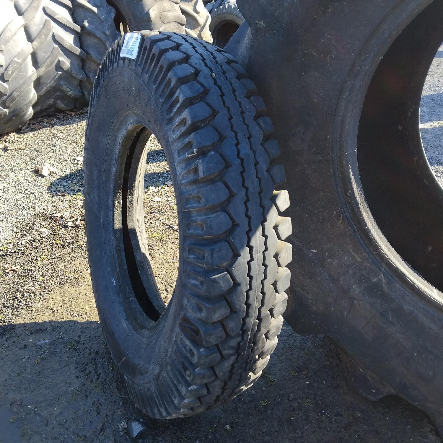  Cauciucuri 8.25-20  Universal