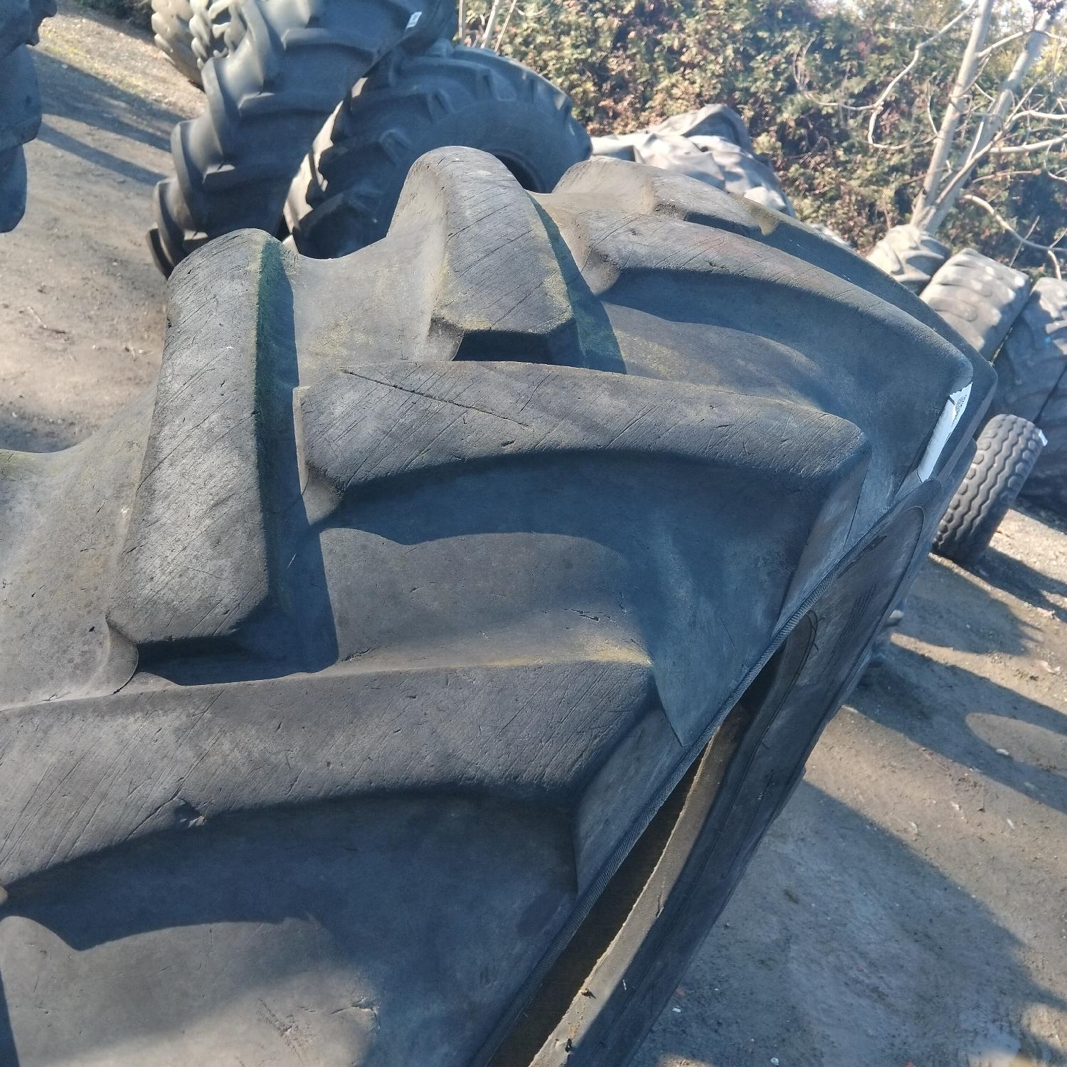  Cauciucuri 15.5/80-24 (400/80R24) Bkt