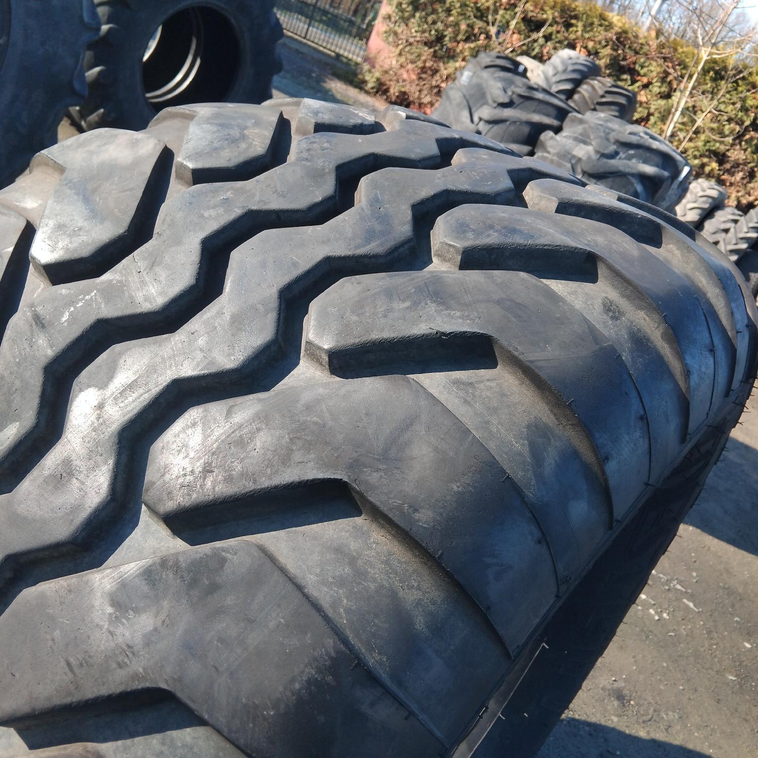  Cauciucuri 560/60-22.5  Vredestein