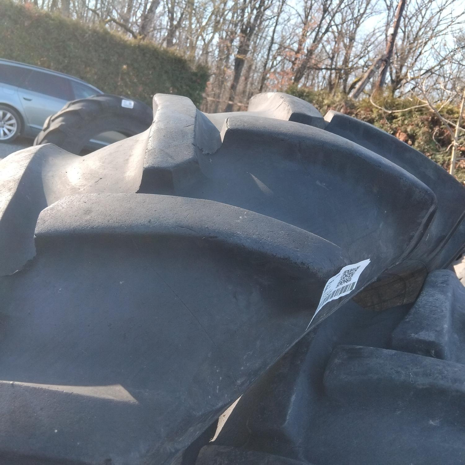  Cauciucuri 18.4-30 (460/85R30) Taurus