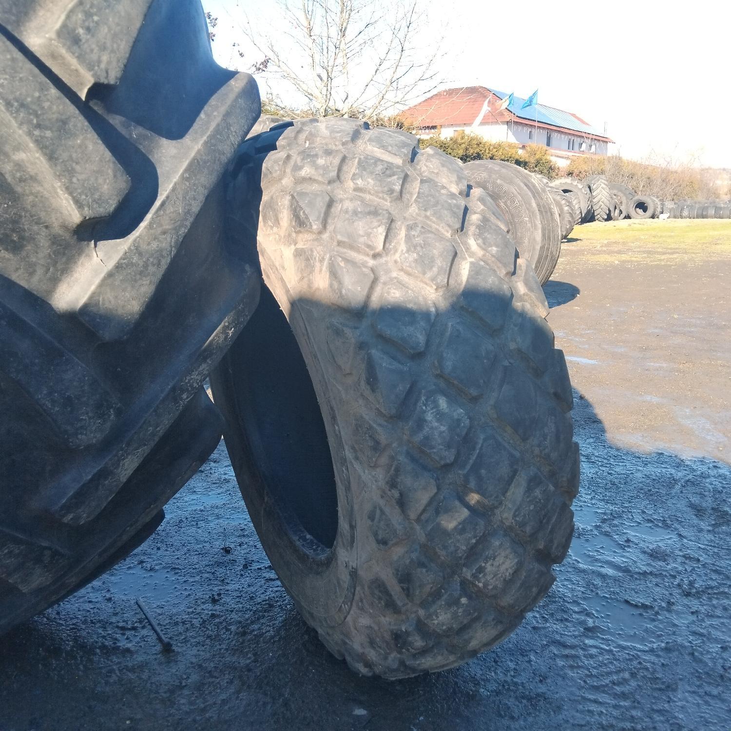  Cauciucuri 10.0/75-15  Semperit