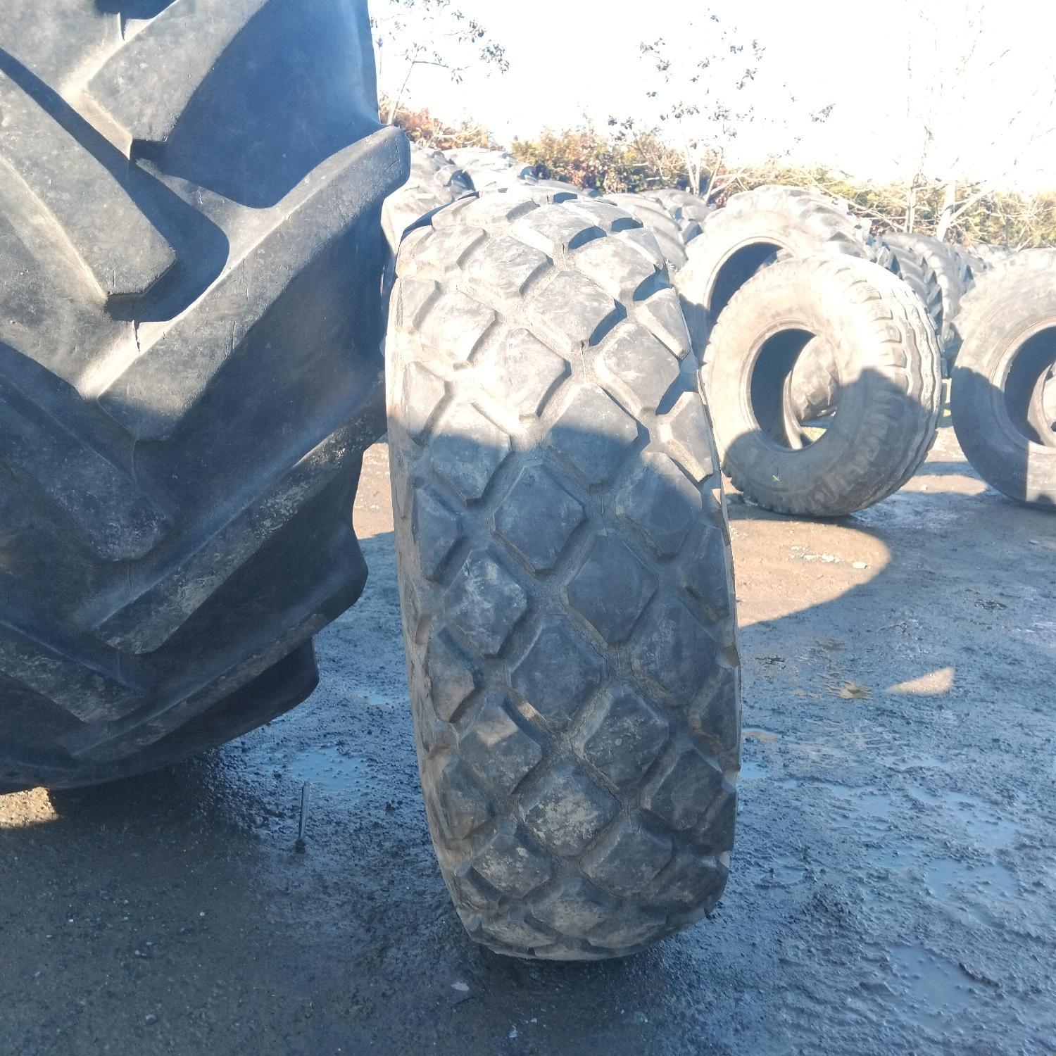  Cauciucuri 10.0/75-15  Semperit