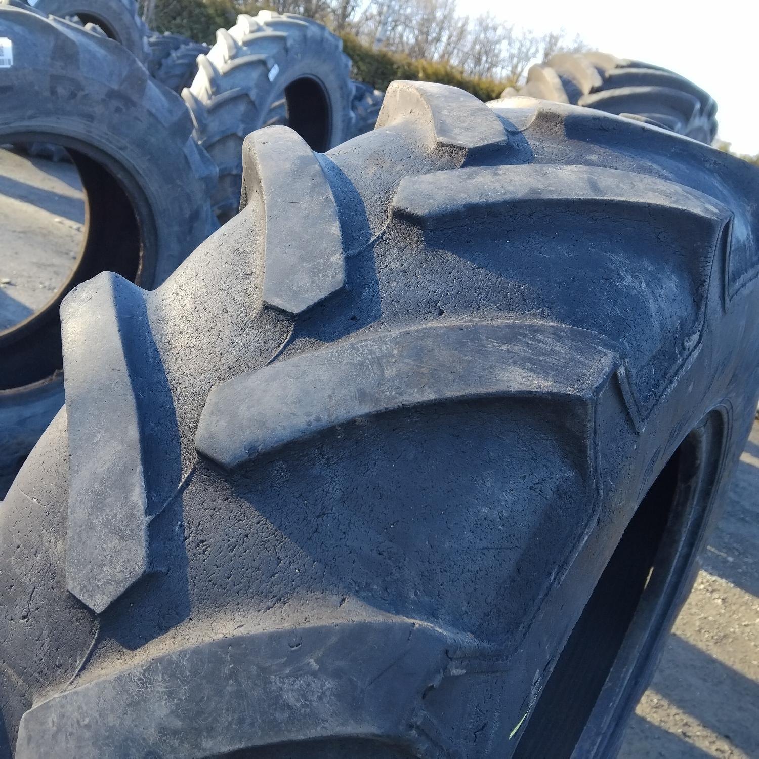  Cauciucuri 340/85R24 (13.6R24) Mitas