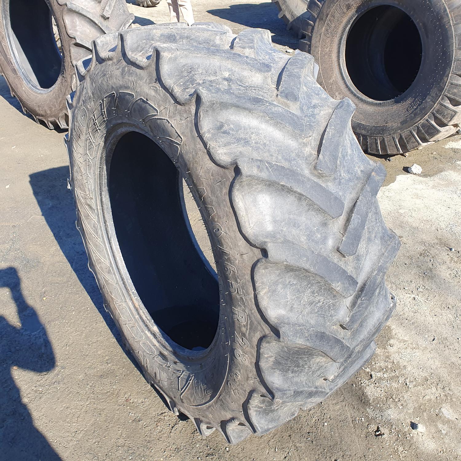  Cauciucuri 440/65R28  Mitas
