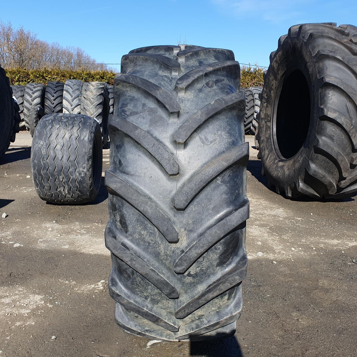  Cauciucuri 440/65R24  Michelin