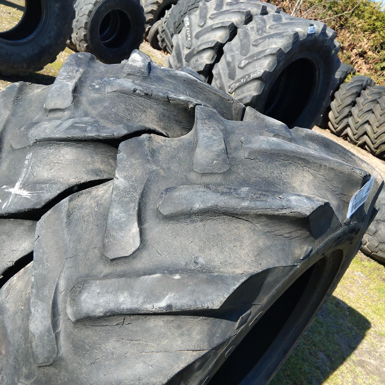  Cauciucuri 10.5/80-18 (10.5R18) Goodyear