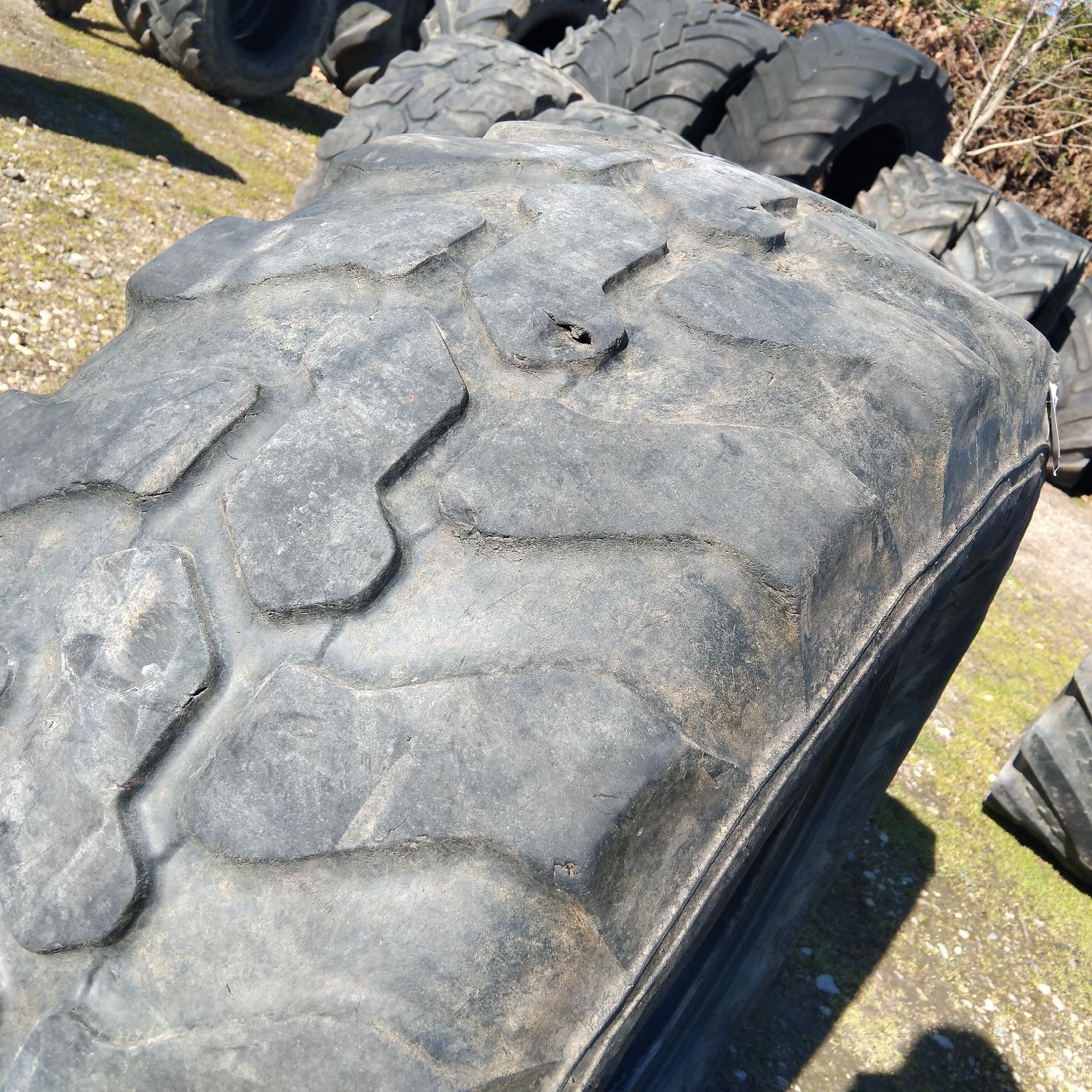  Cauciucuri 405/70R18  Mitas