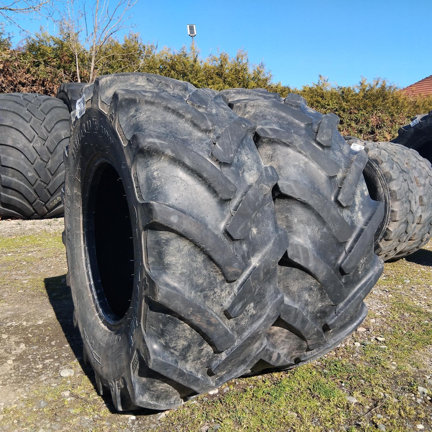  Cauciucuri 365/70R18  Continental