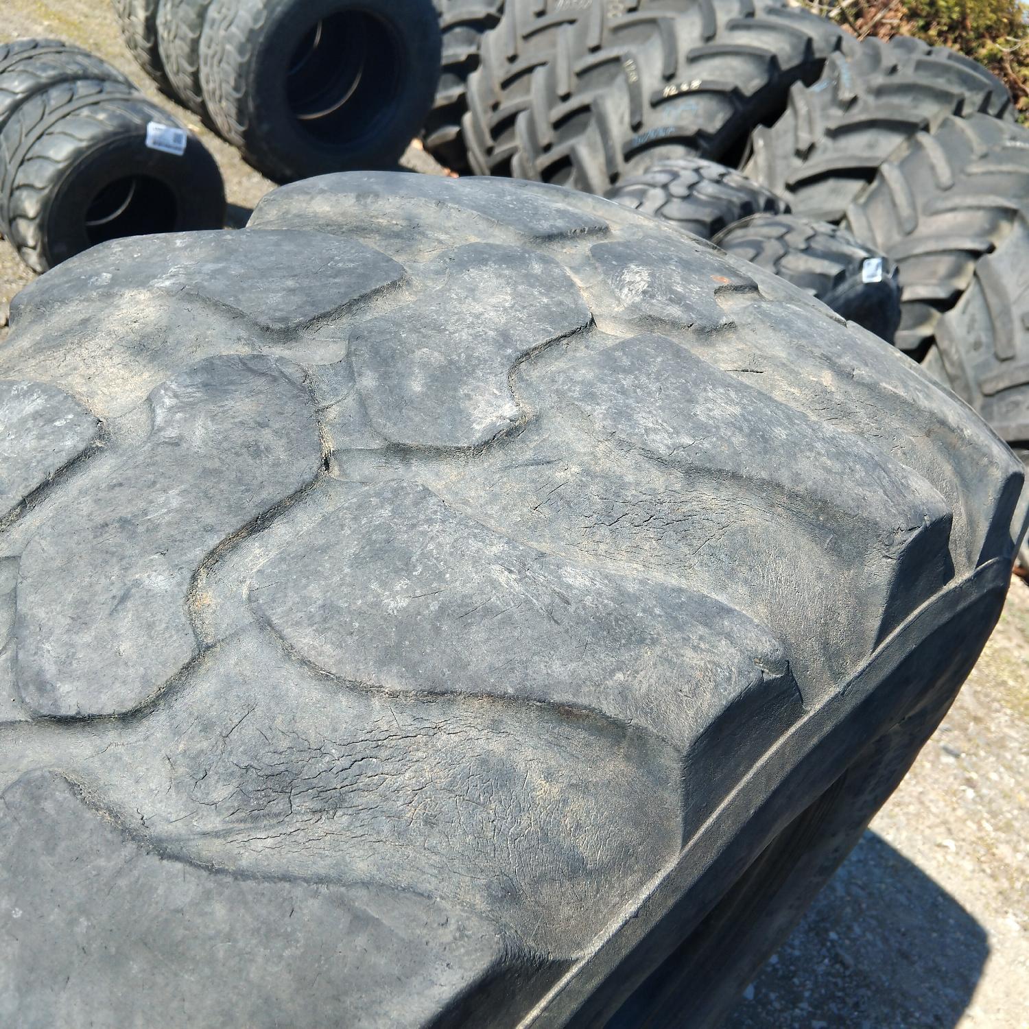  Cauciucuri 405/70R18  Dunlop