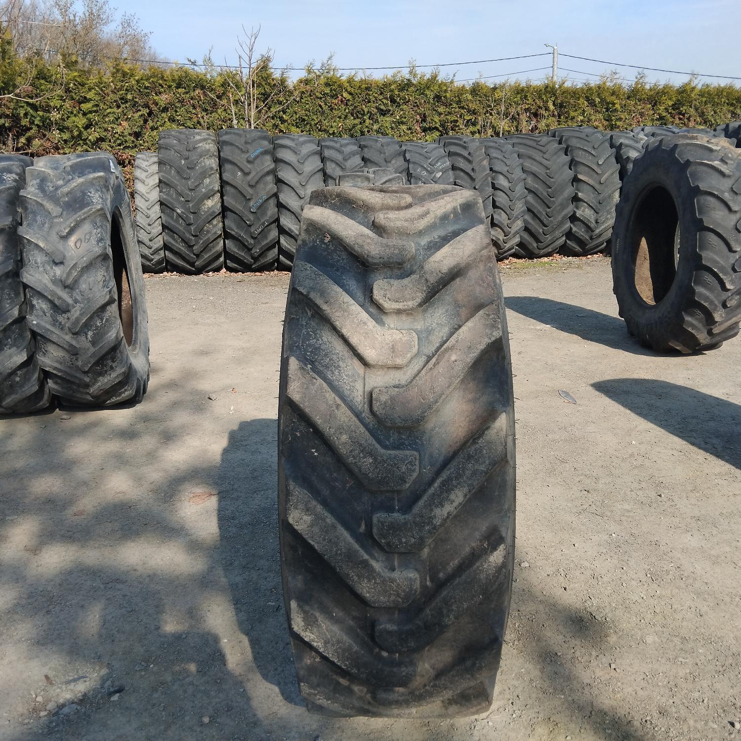  Cauciucuri 400/80-24 (15.5R24) Bkt