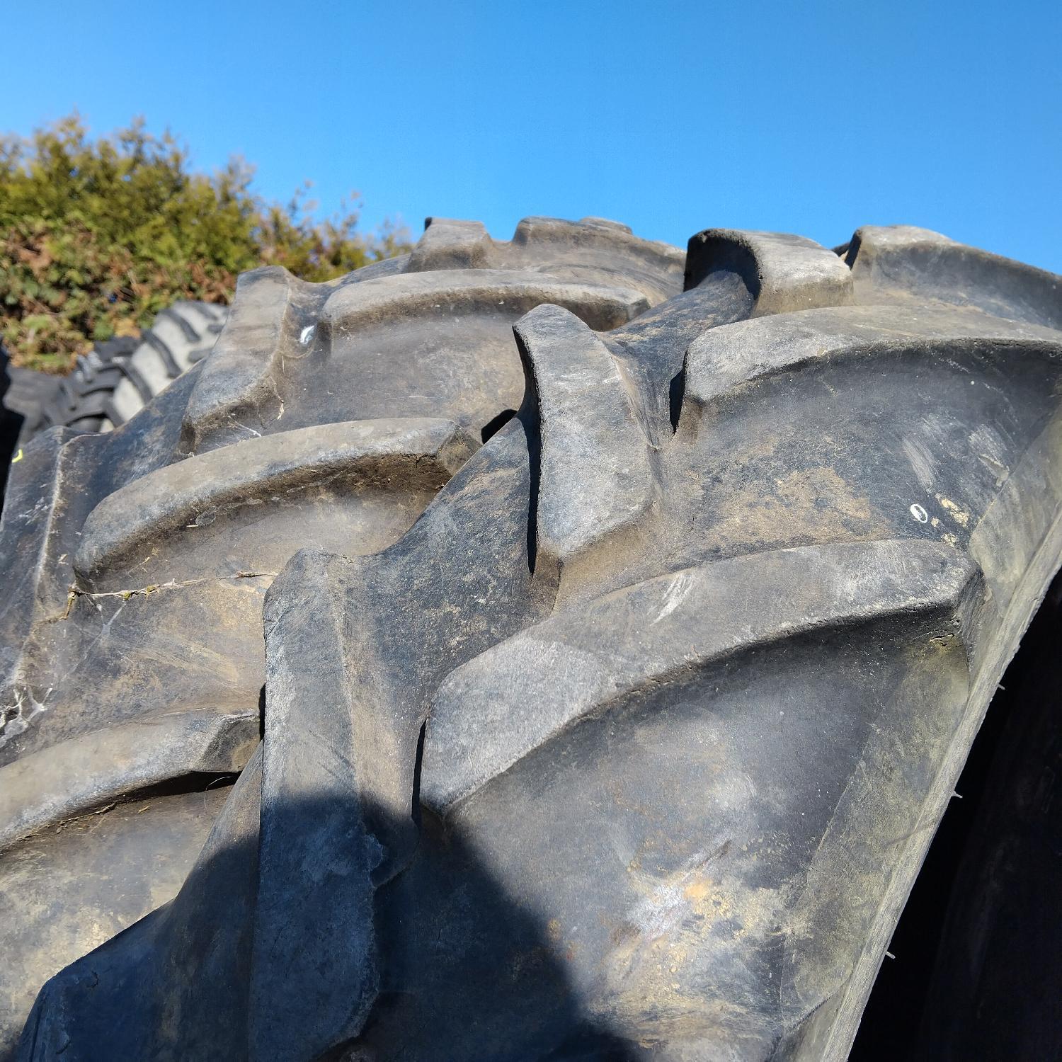  Cauciucuri 8.3-24 (8R24) Universal