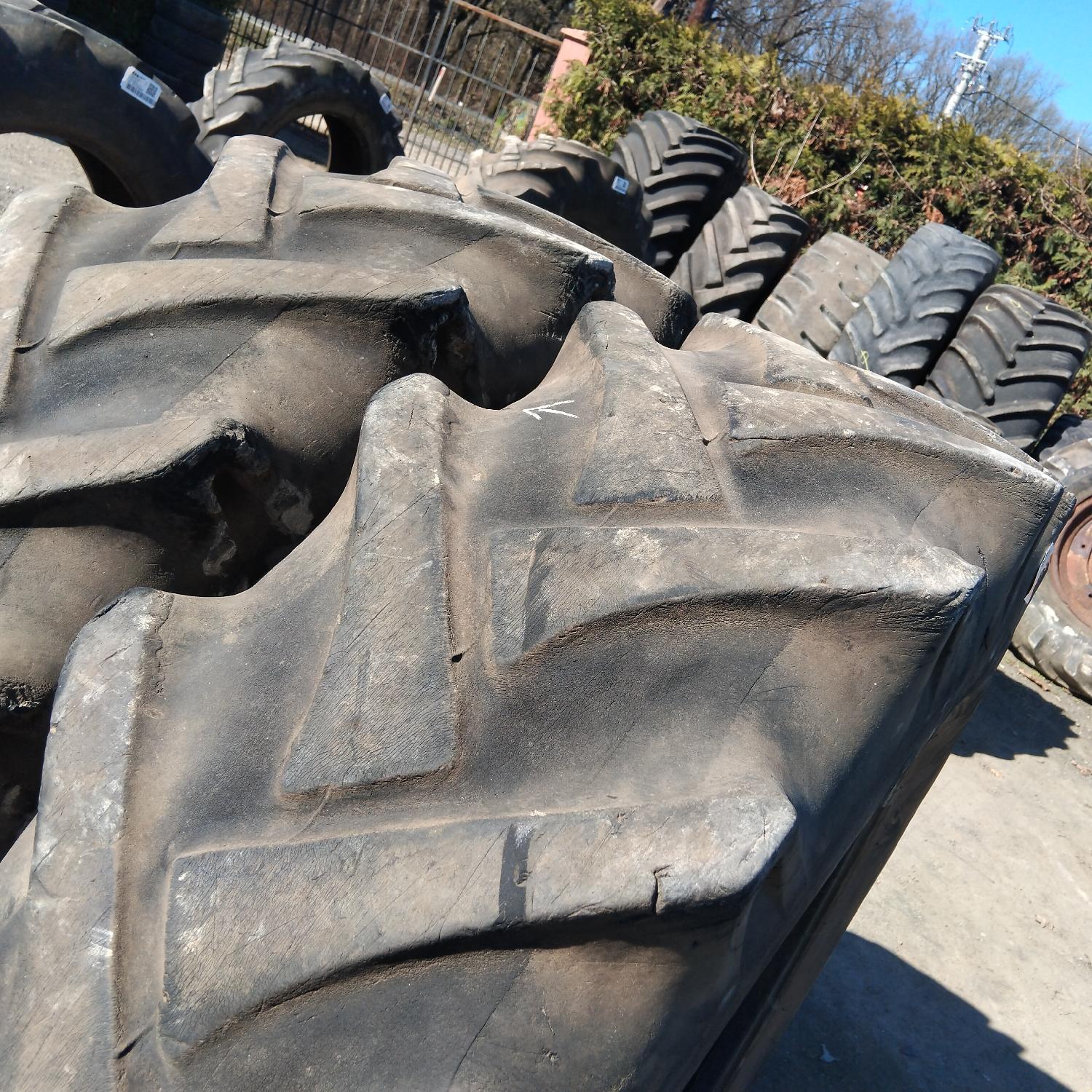  Cauciucuri 14.9-30 (380/85R30) Continental