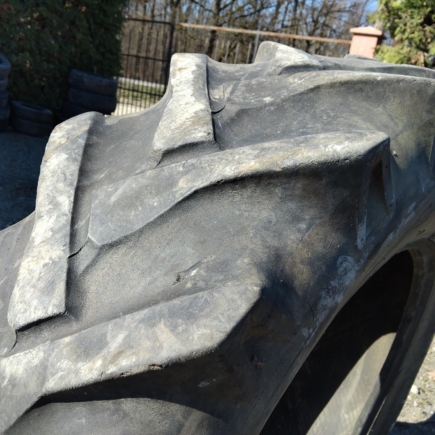  Cauciucuri 14.9-28 (380/85R28) Metzeler