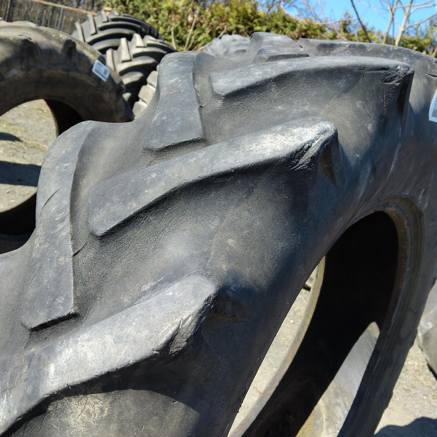  Cauciucuri 12.4-28 (320/85R28) Metzeler