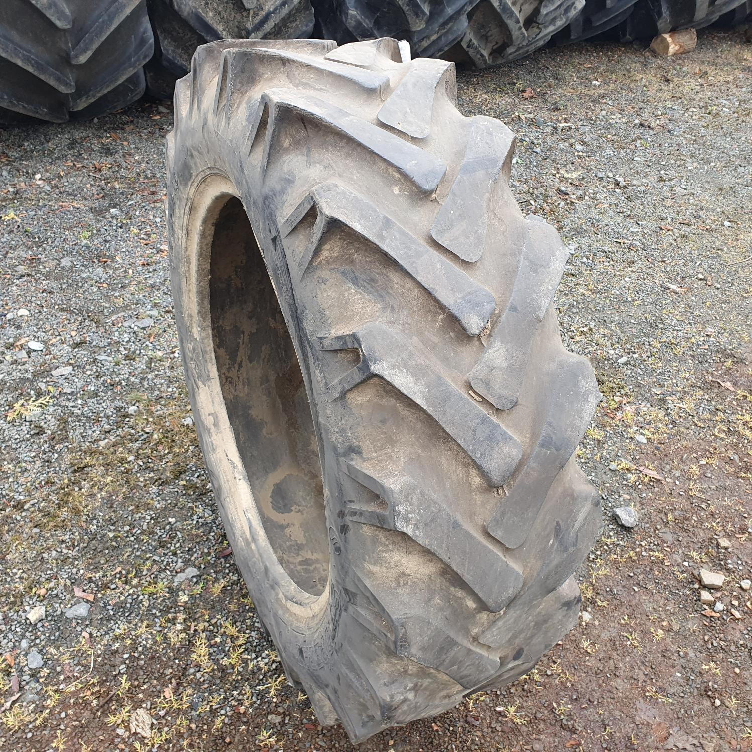  Cauciucuri 11.2-24 (280/85R24) Semperit