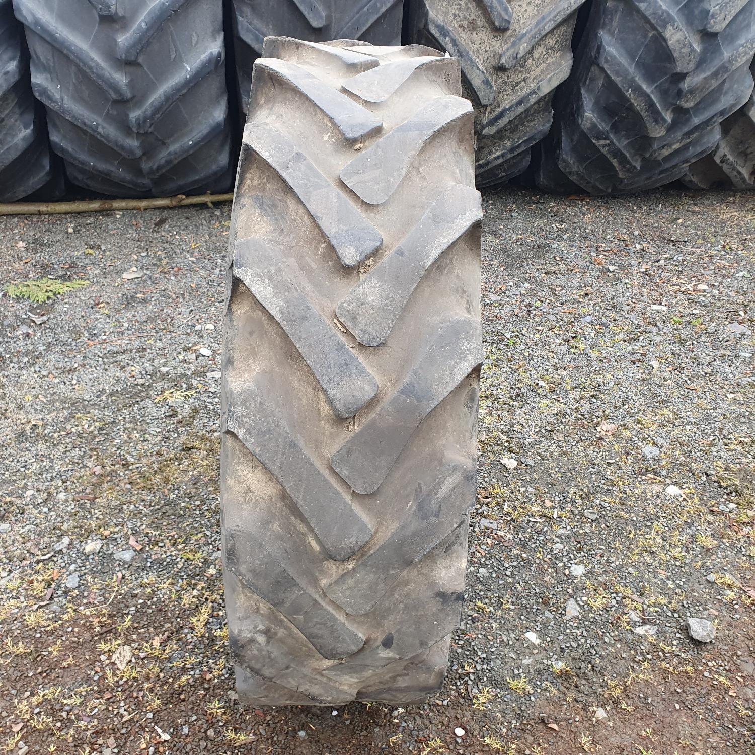  Cauciucuri 11.2-24 (280/85R24) Semperit