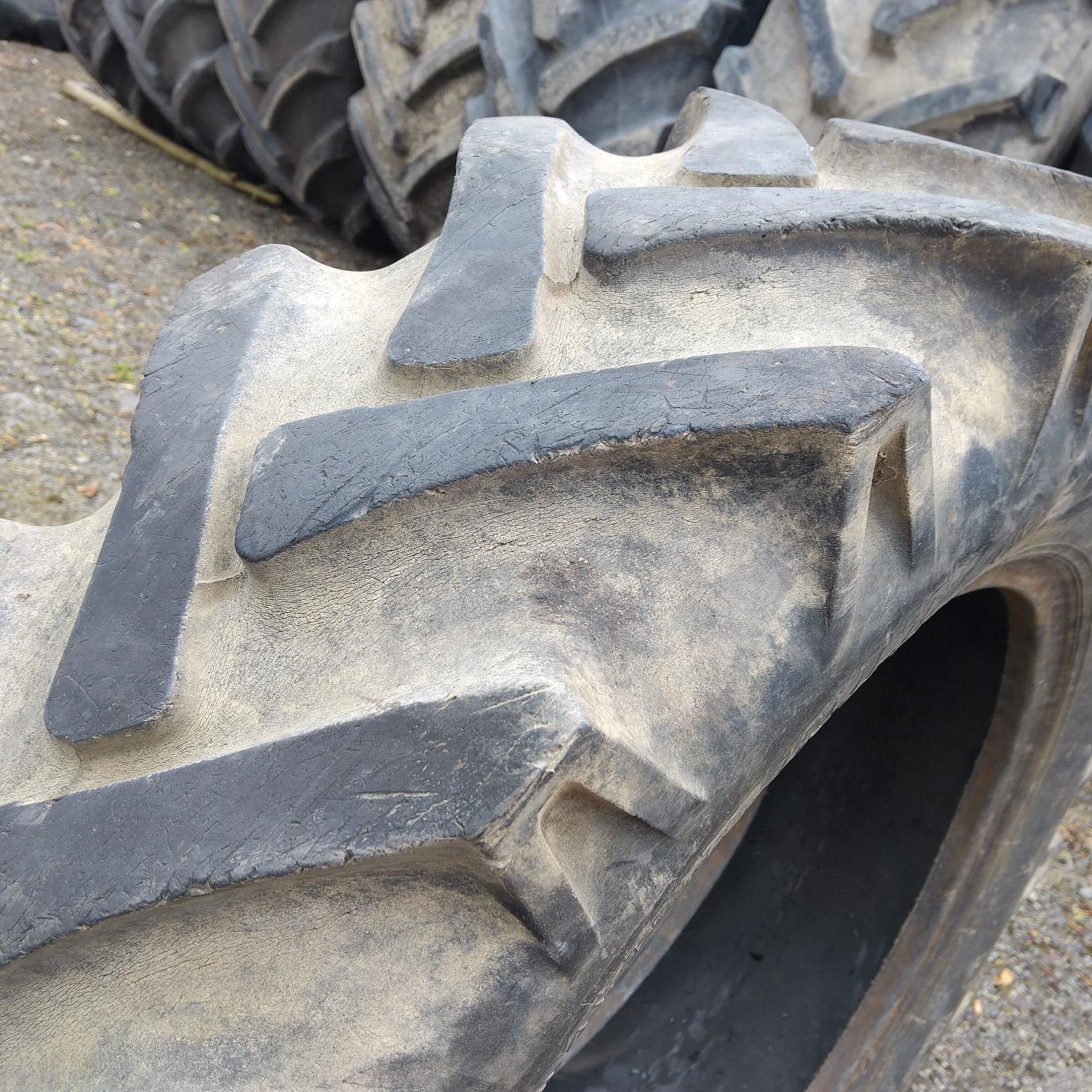  Cauciucuri 11.2-24 (280/85R24) Semperit