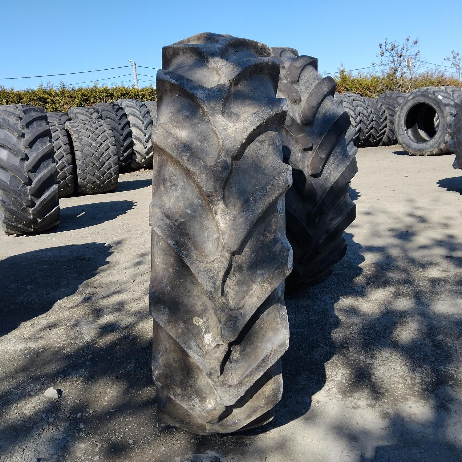  Cauciucuri 12.75-28  Pirelli