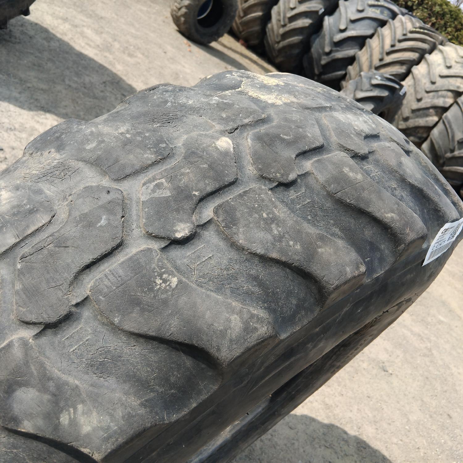  Cauciucuri 335/80R18  Dunlop