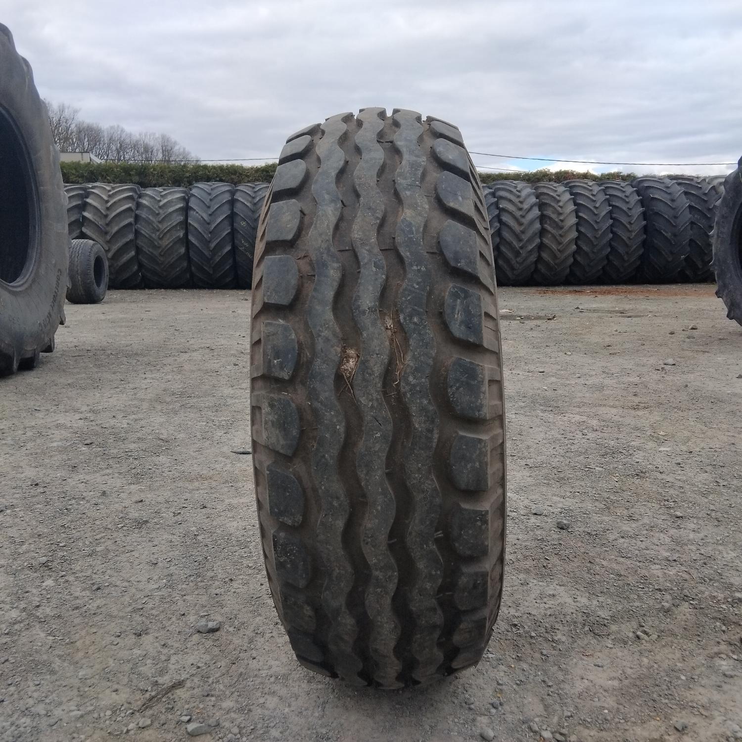  Cauciucuri 10.0/75-15.3 (260/70R15.3) Barum