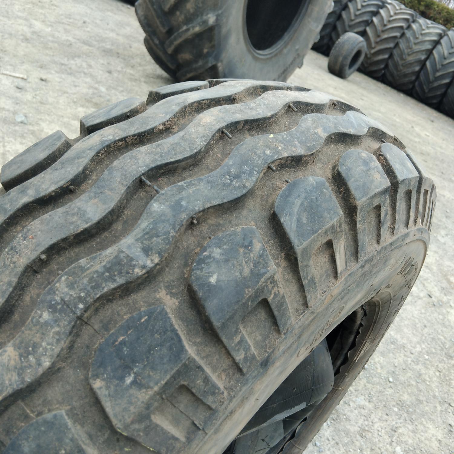  Cauciucuri 10.0/75-15.3 (260/70R15.3) Barum