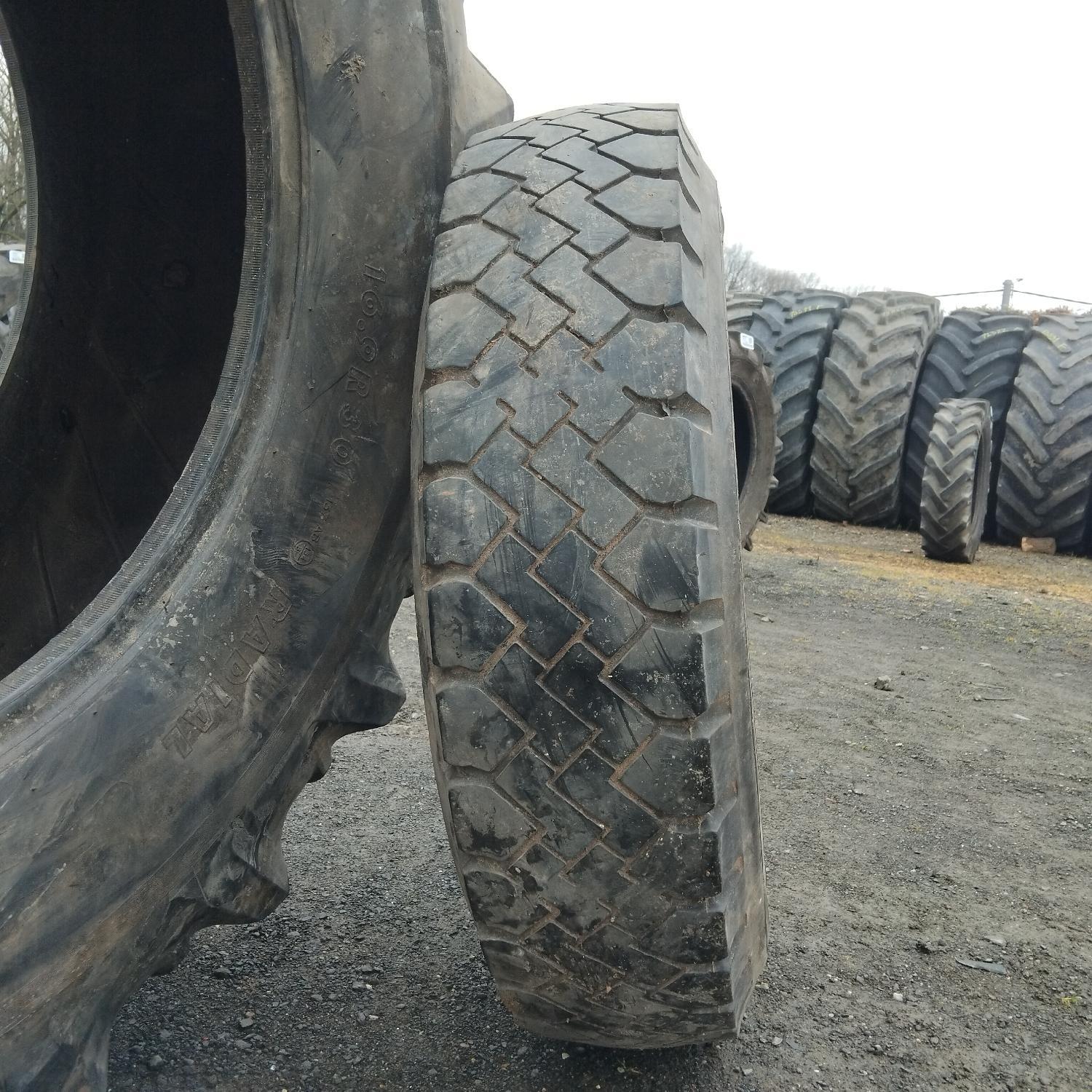  Cauciucuri 8.25R16  Continental