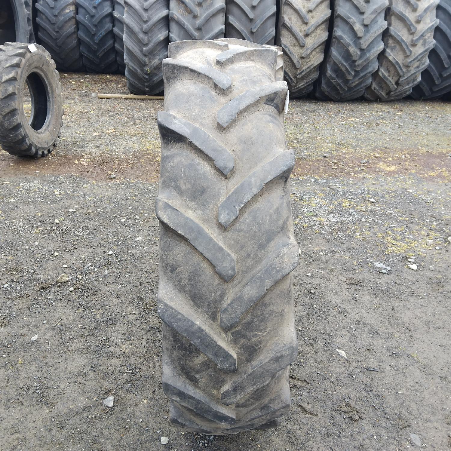  Cauciucuri 12.4-28 (320/85R28) Dunlop