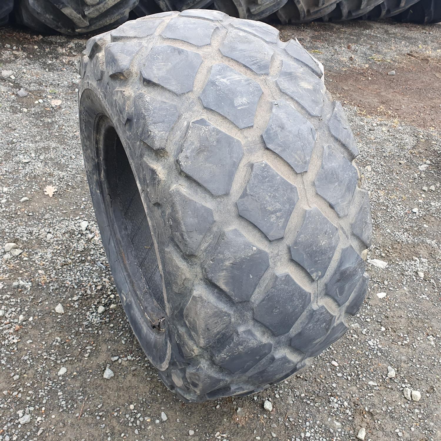  Cauciucuri 15.0/55-17  Semperit