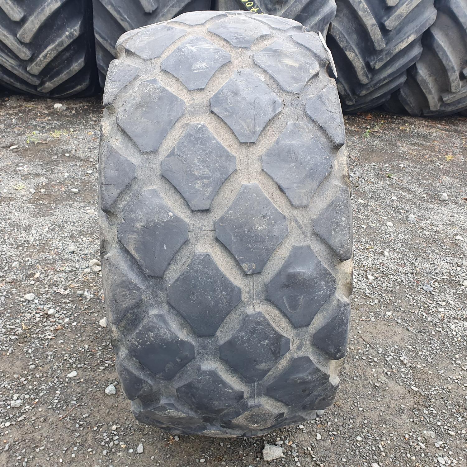  Cauciucuri 15.0/55-17  Semperit