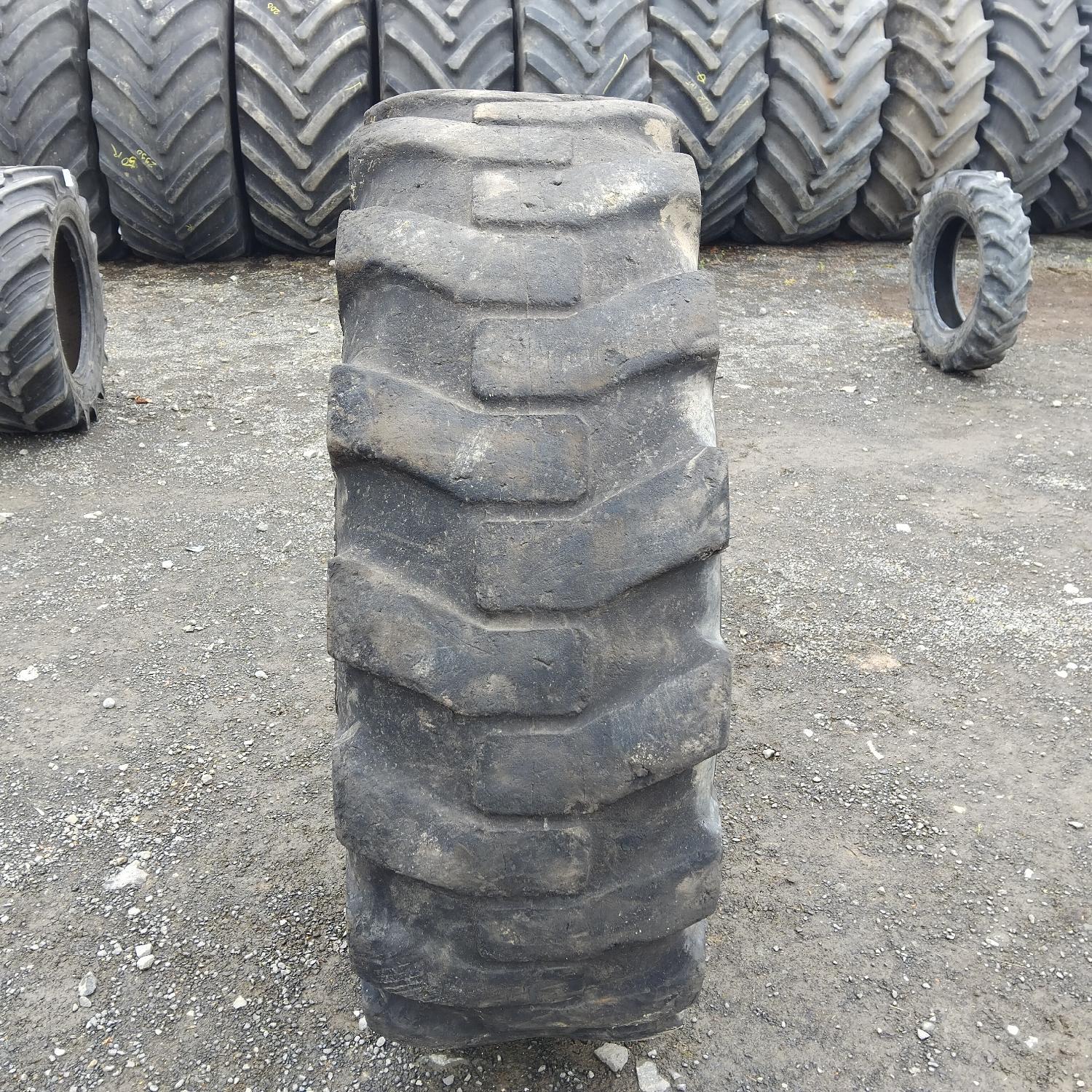  Cauciucuri 15.5-25  Universal