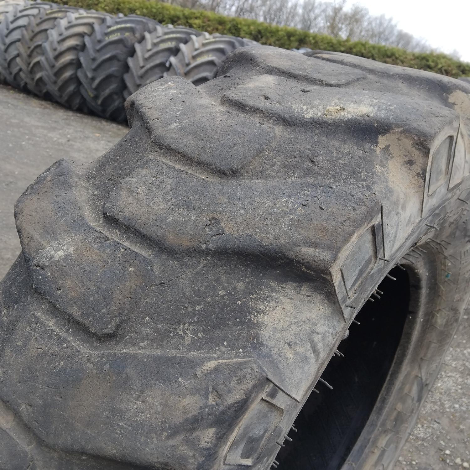  Cauciucuri 15.5-25  Universal