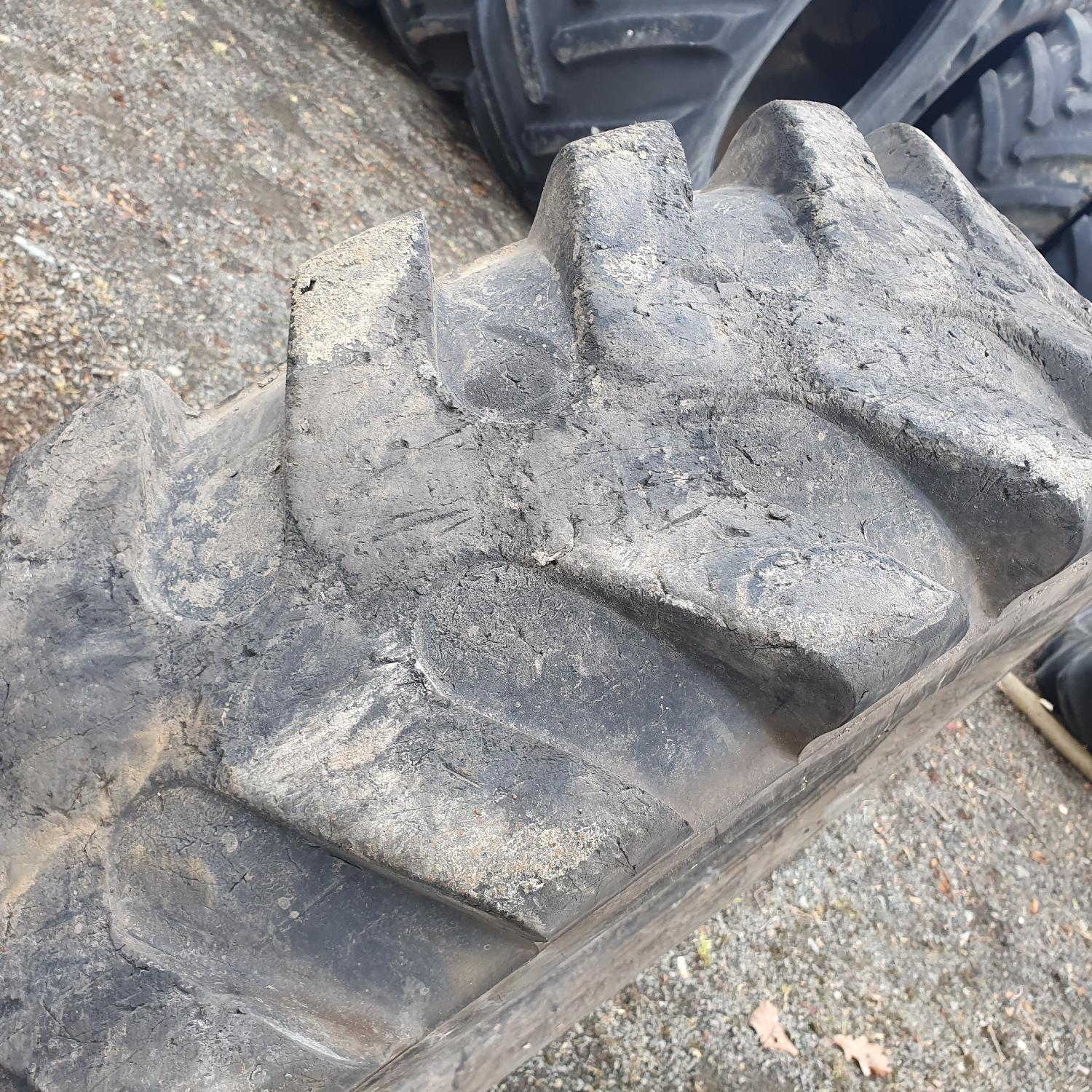  Cauciucuri 9.00-20  Camso