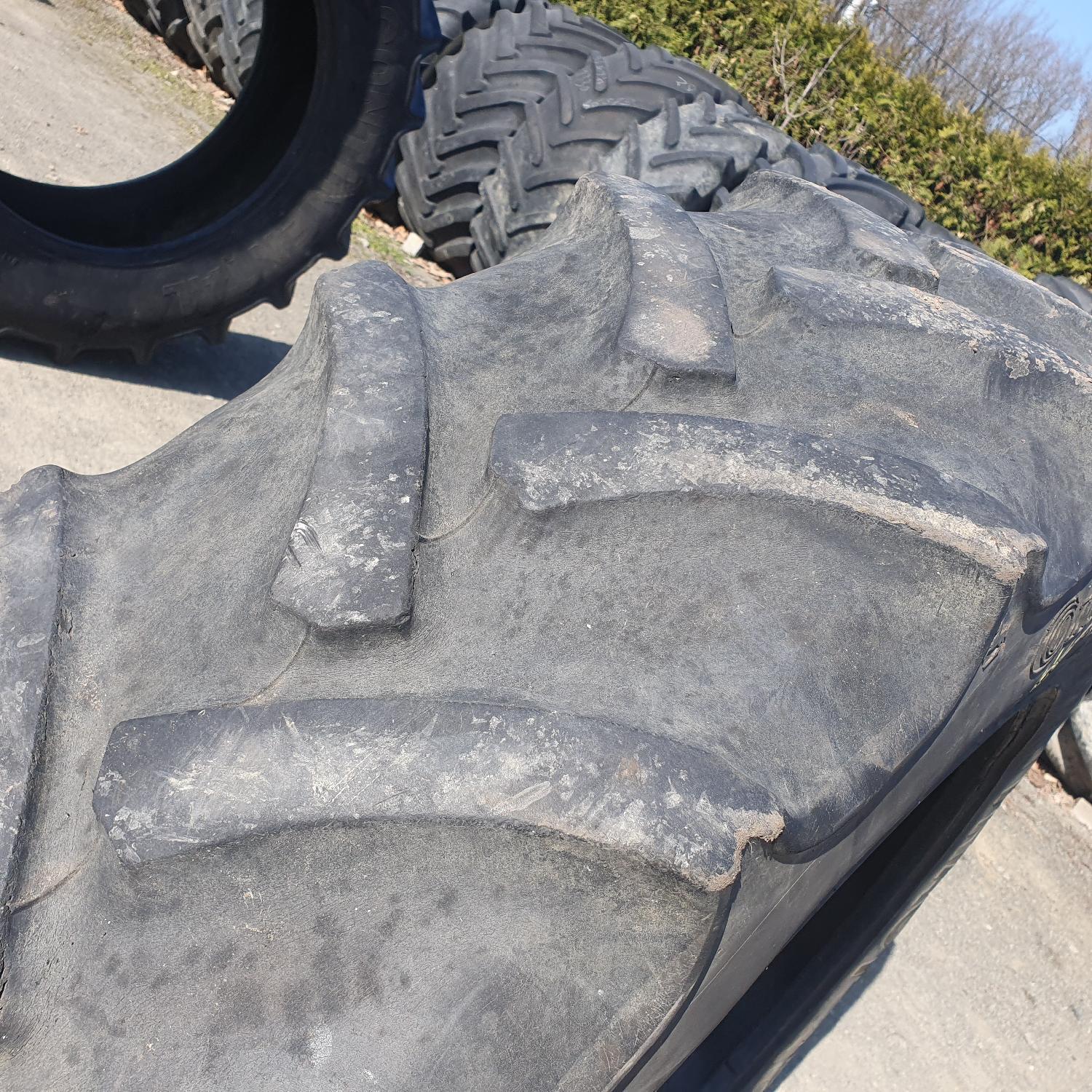  Cauciucuri 340/85R38 (13.6R38) Continental