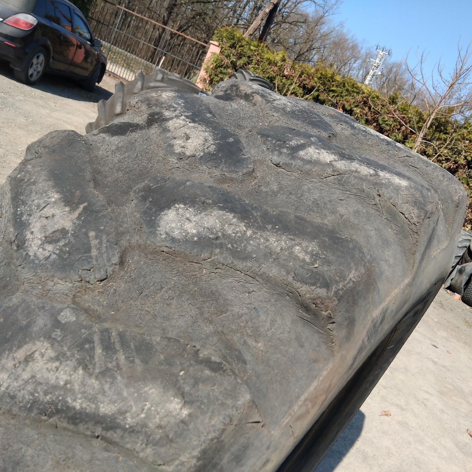  Cauciucuri 17.5-25  Mitas