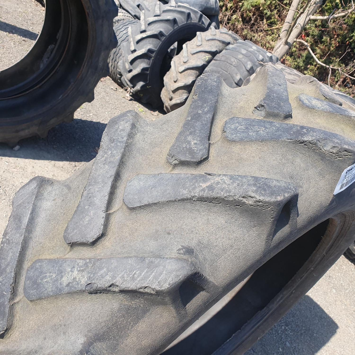  Cauciucuri 12.4-32 (320/85R32) Semperit